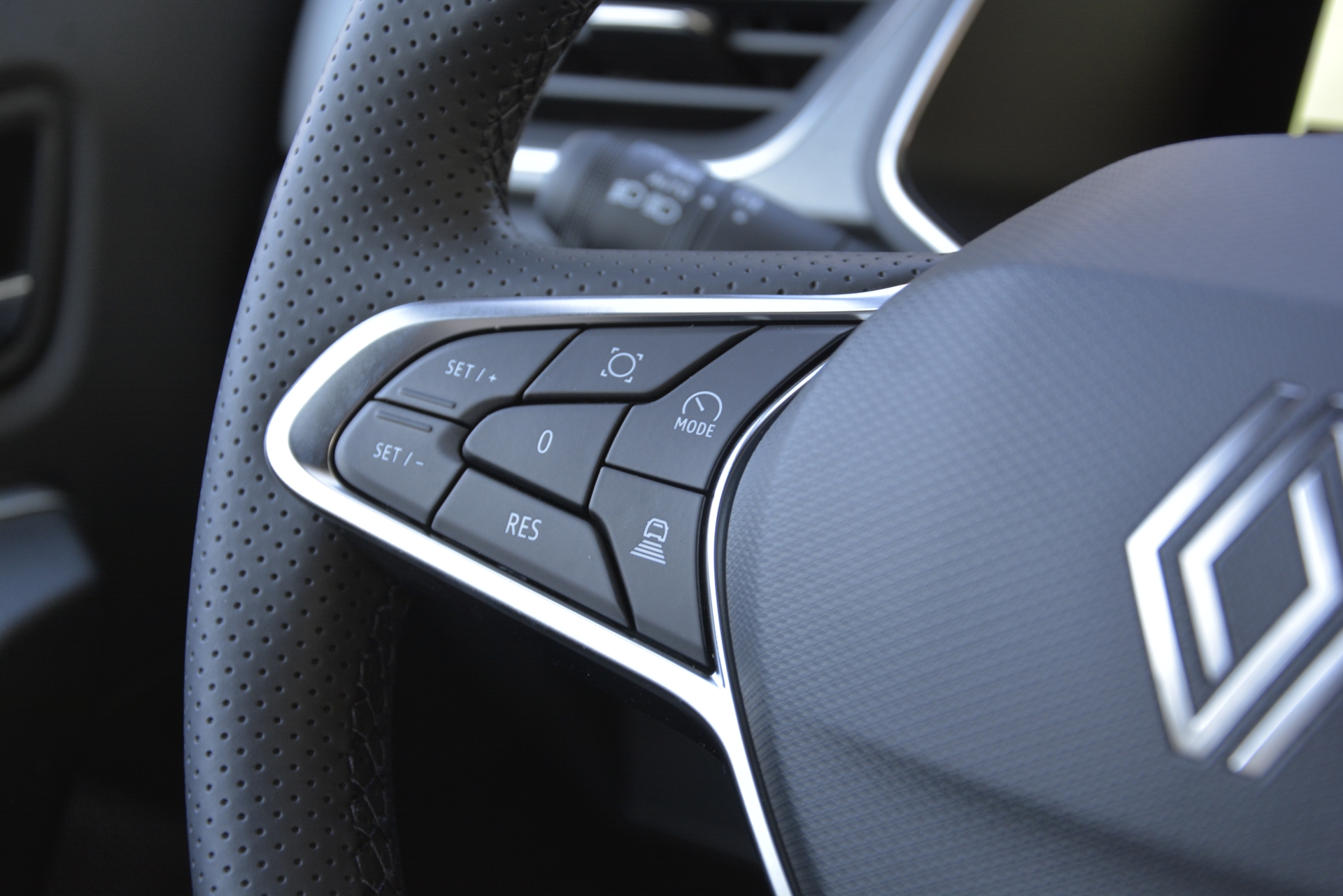 RENAULT CAPTUR techno full hybrid E-Tech 160-image-10