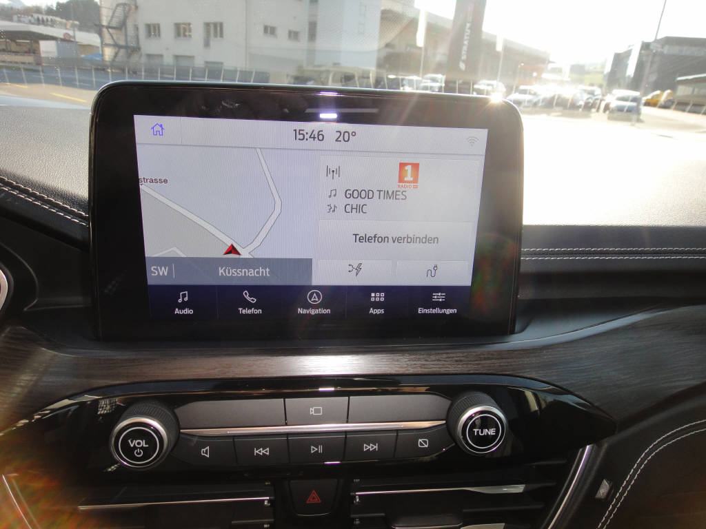 FORD Kuga 2.5 Plug-in Hybrid Vignale-image-10