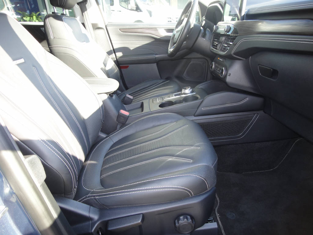 FORD Kuga 2.5 Plug-in Hybrid Vignale-image-7