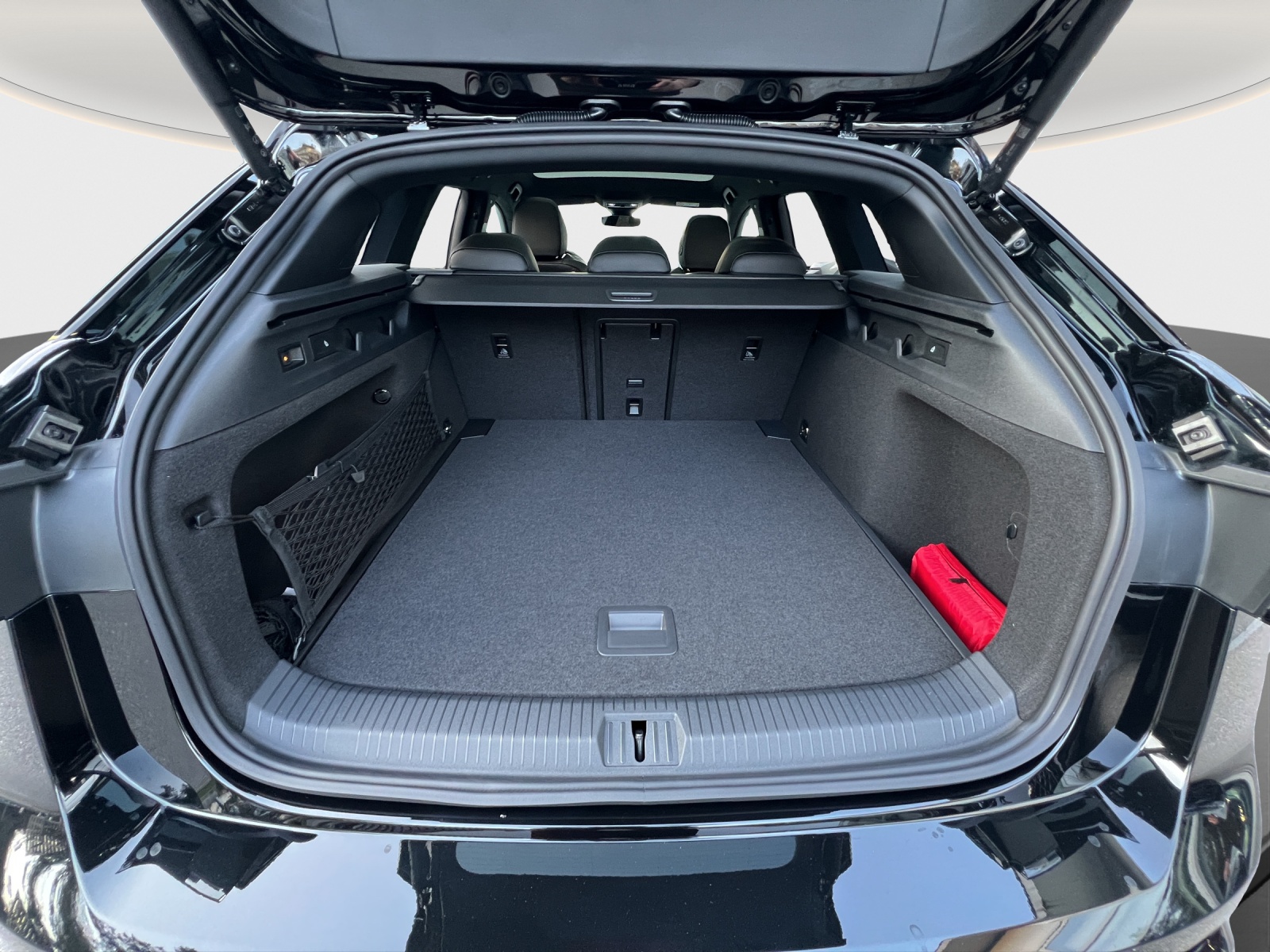 VW ID.7 Tourer Pro S 86 kWh Pro S United-image-12