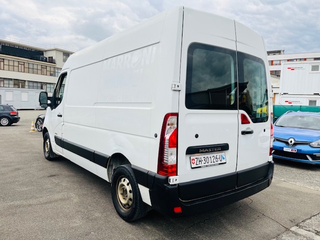RENAULT Master T35 2.3dCi L2H2-image-2