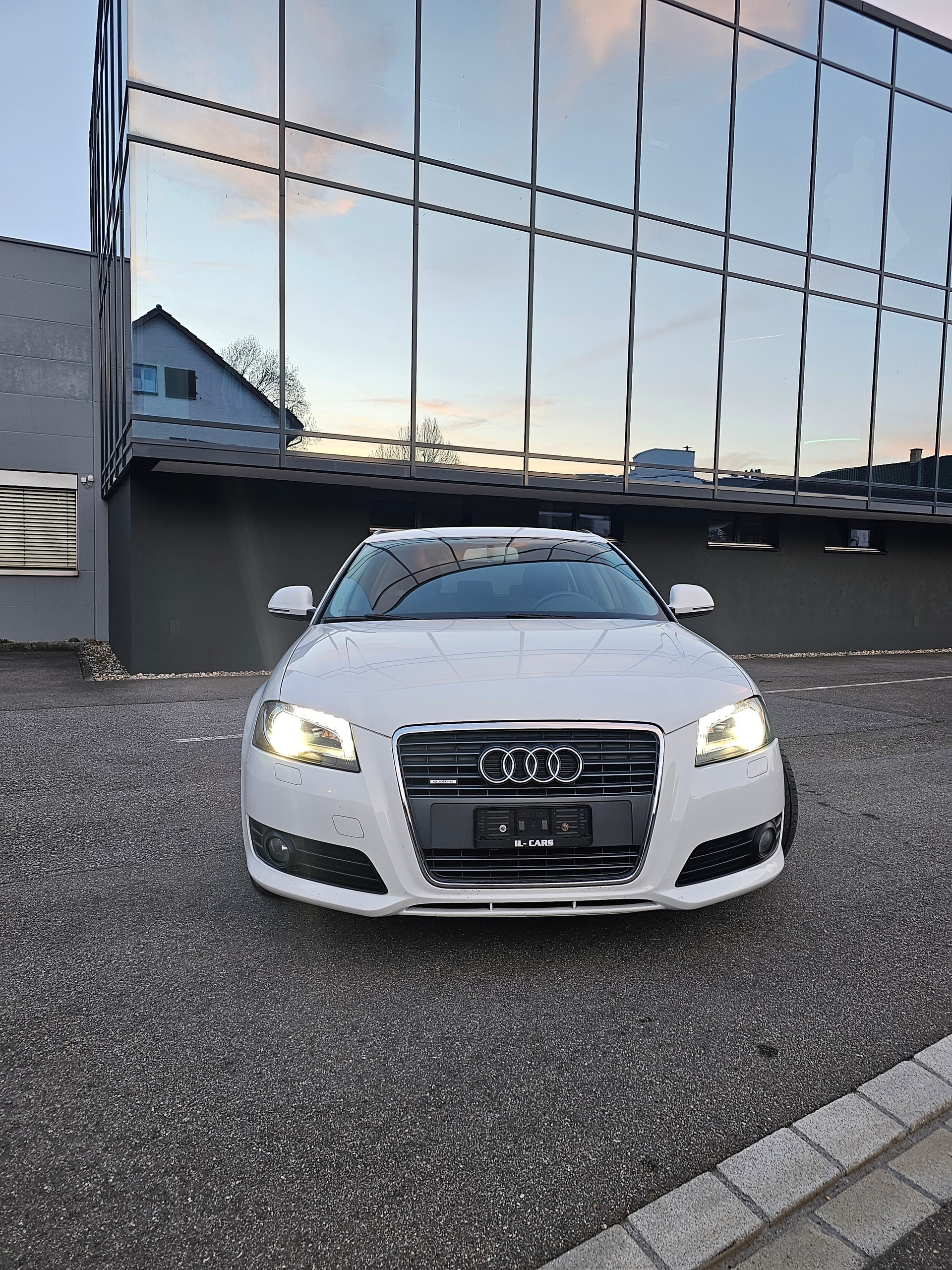 AUDI A3 Sportback 1.8 TFSI Snow quattro-image-1