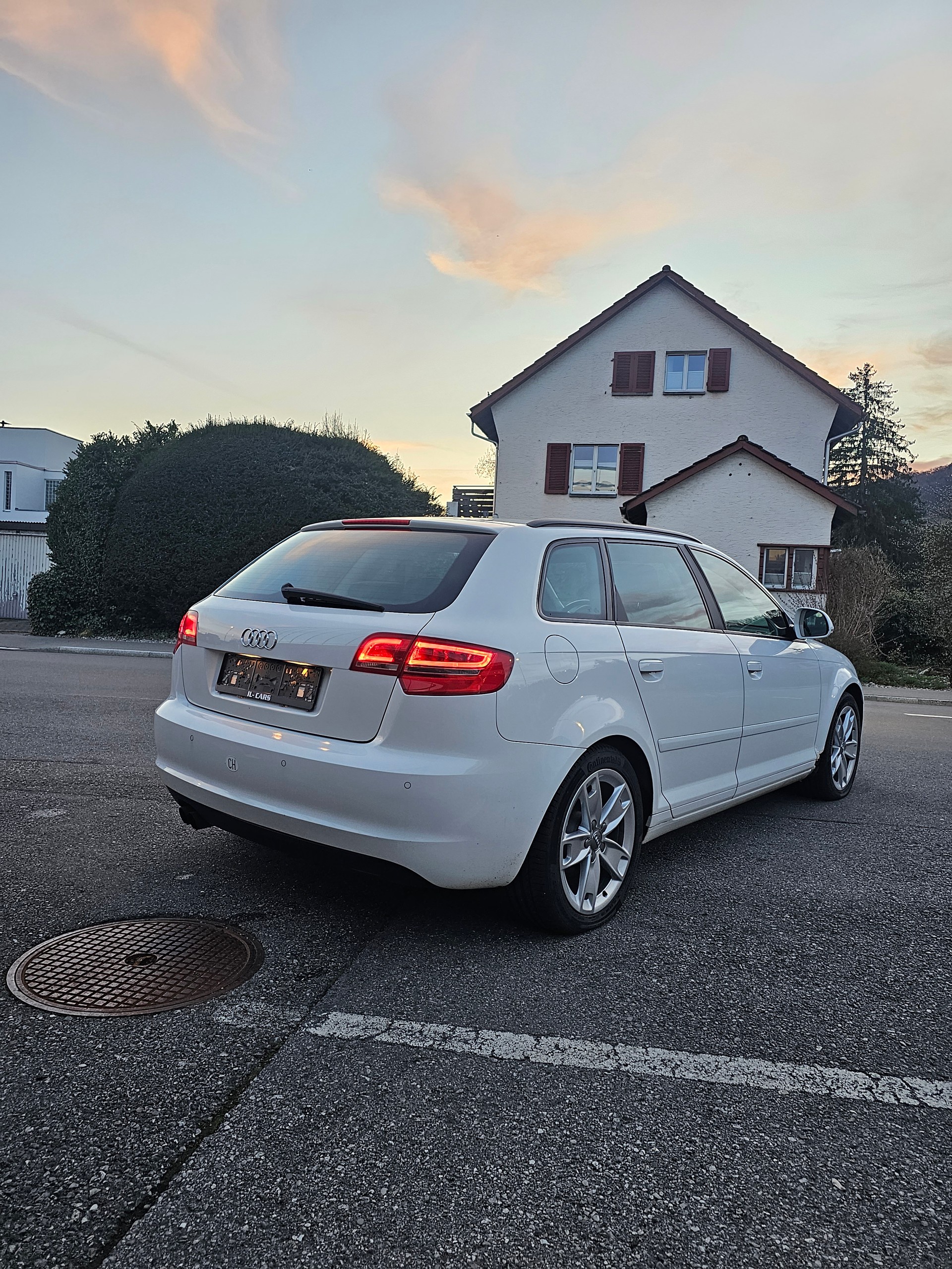 AUDI A3 Sportback 1.8 TFSI Snow quattro-image-2