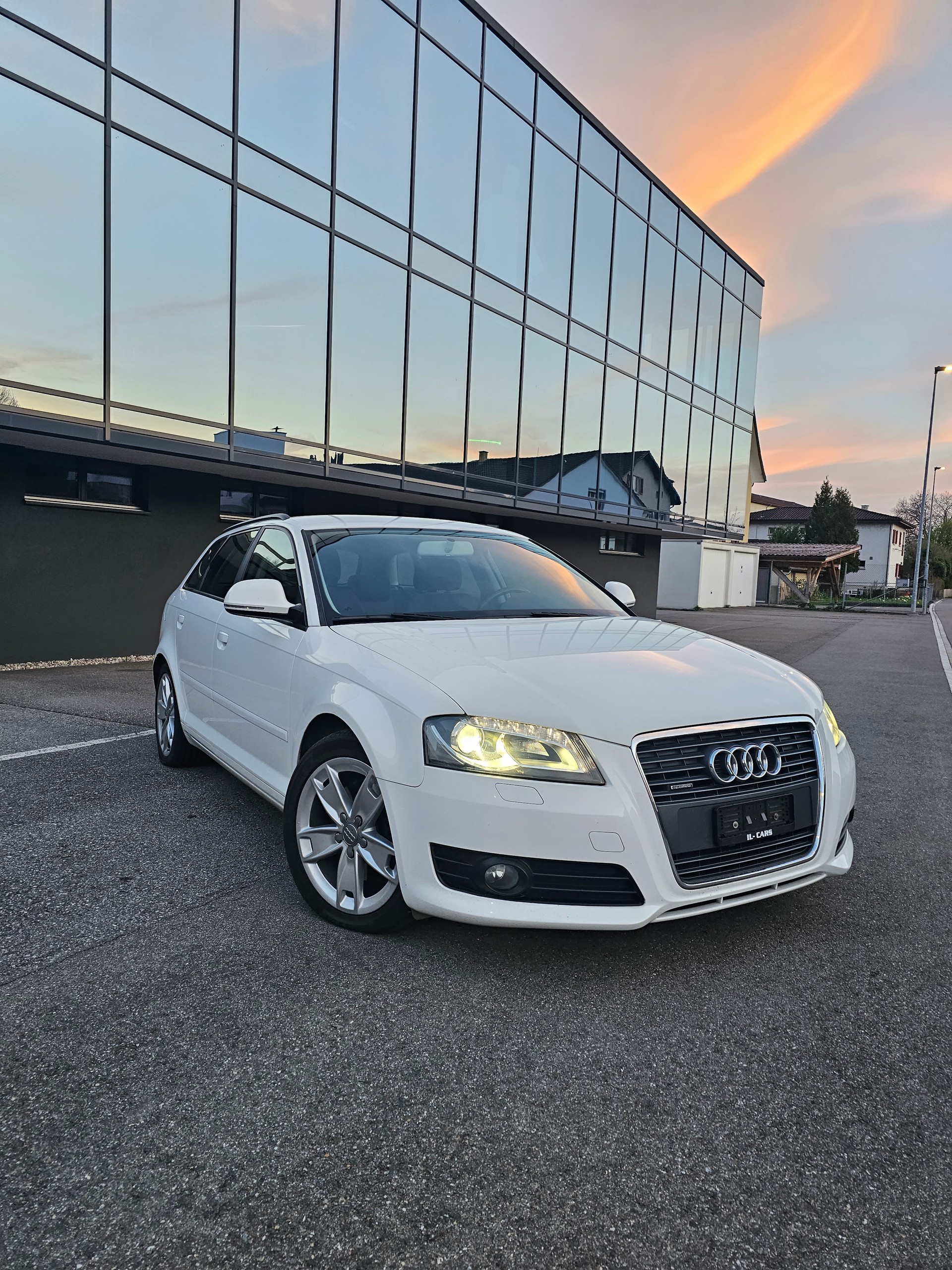 AUDI A3 Sportback 1.8 TFSI Snow quattro-image-0