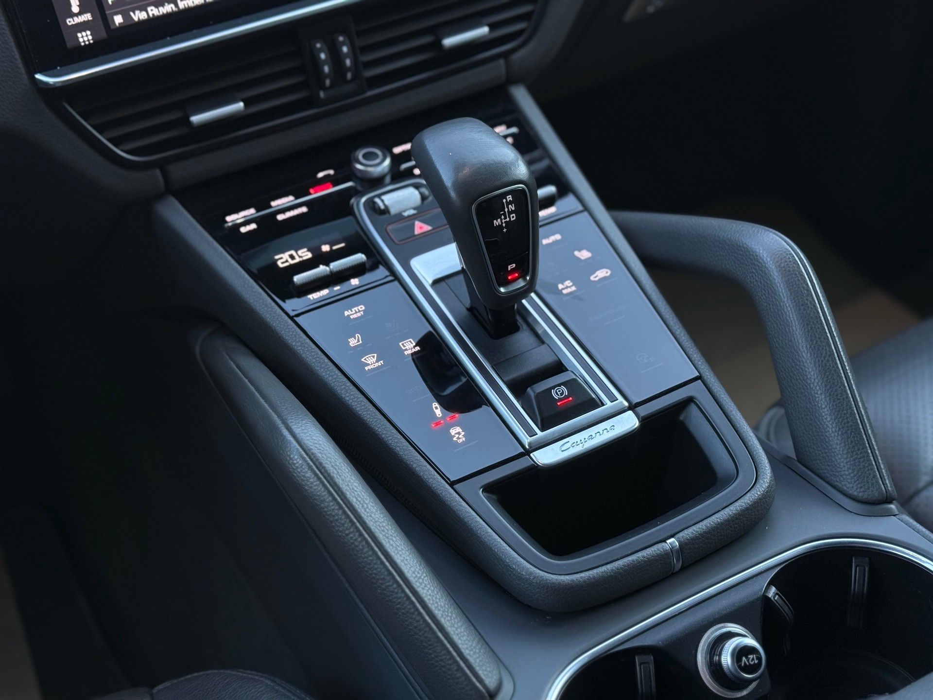 PORSCHE Cayenne AHK 3.5T-image-17