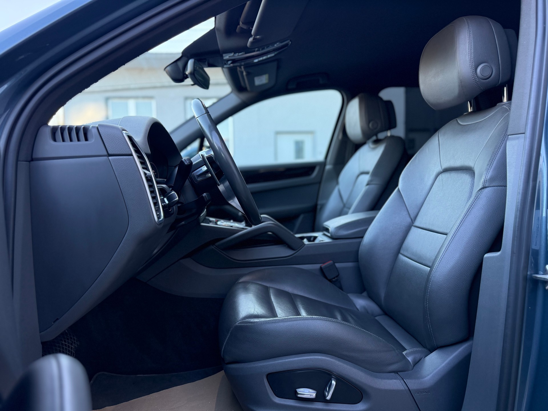 PORSCHE Cayenne AHK 3.5T-image-8