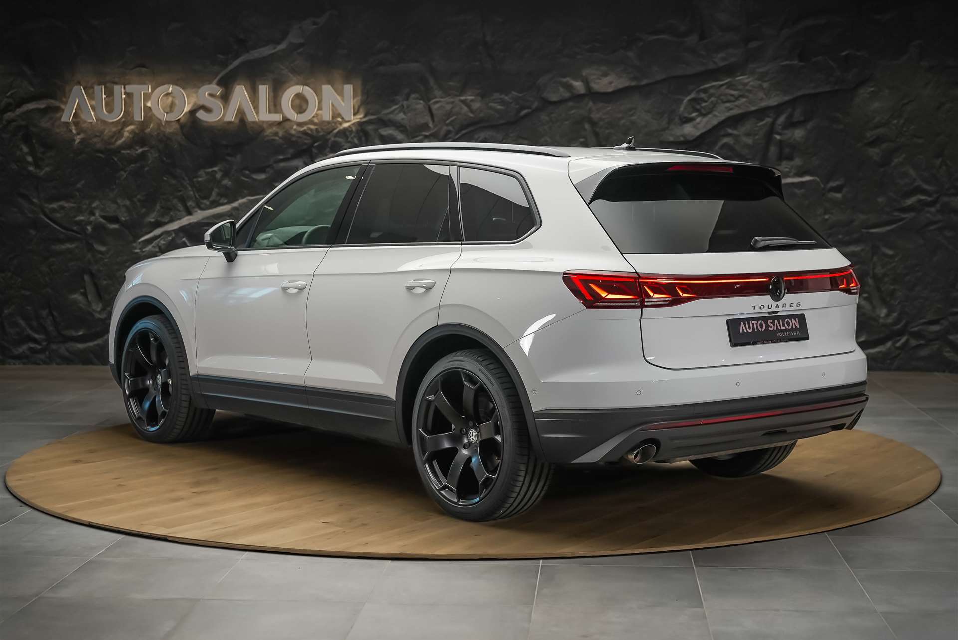 VW Touareg 3.0 TDI Basic Tiptronic *Werksgarantie*22" Felgen*AHK*-image-2
