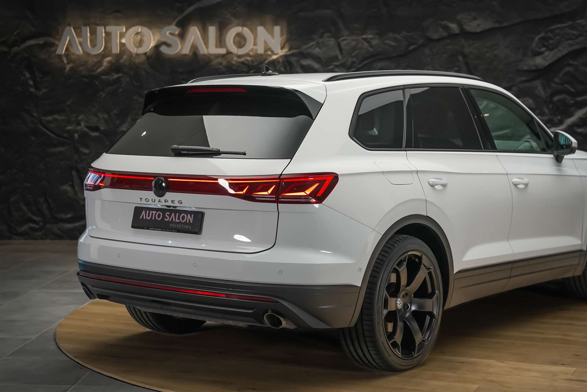 VW Touareg 3.0 TDI Basic Tiptronic *Werksgarantie*22" Felgen*AHK*-image-17