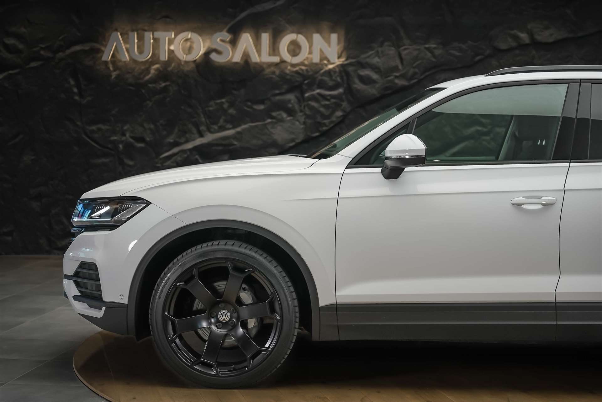 VW Touareg 3.0 TDI Basic Tiptronic *Werksgarantie*22" Felgen*AHK*-image-14