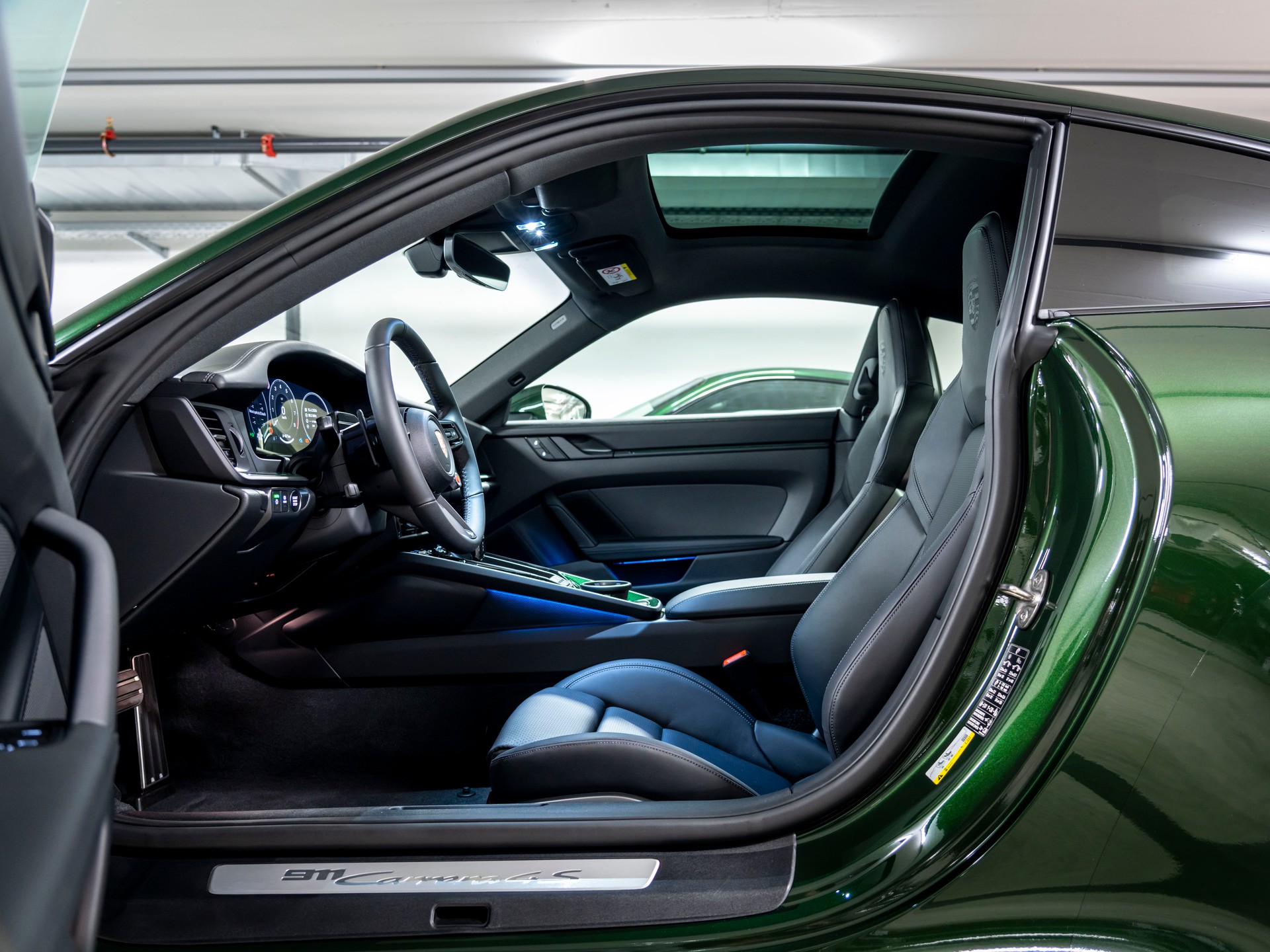 PORSCHE 911 Carrera 4S PDK-image-16