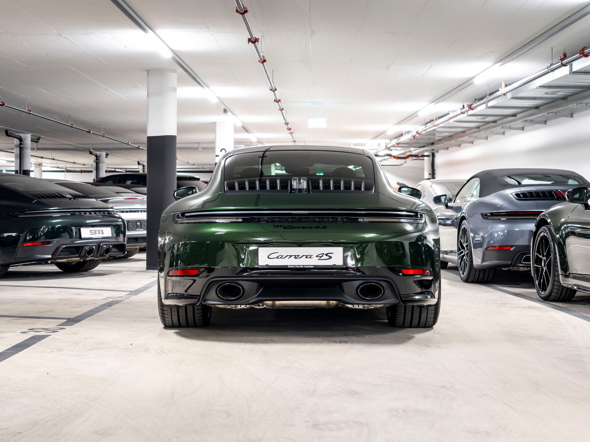 PORSCHE 911 Carrera 4S PDK-image-4