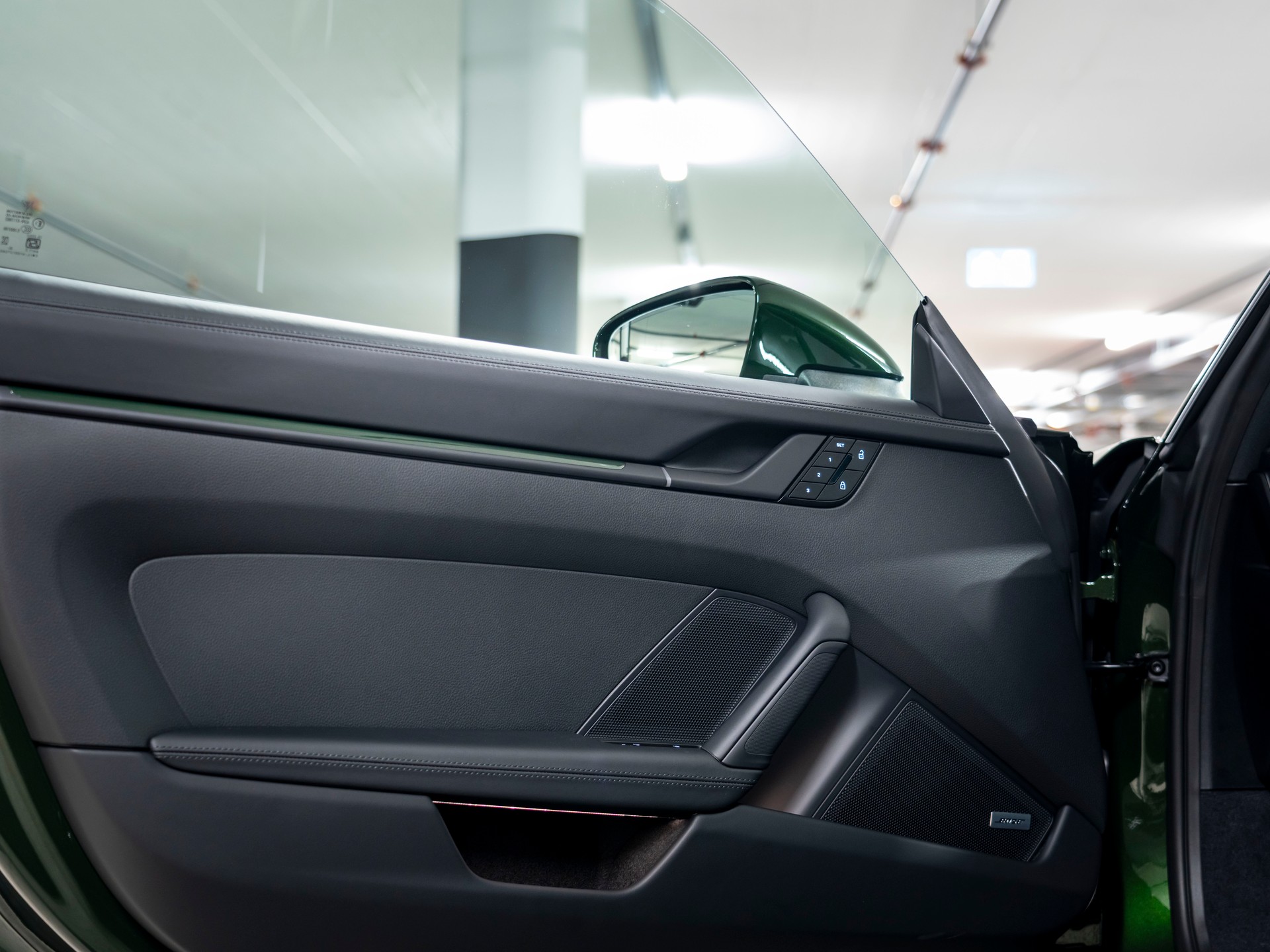 PORSCHE 911 Carrera 4S PDK-image-18