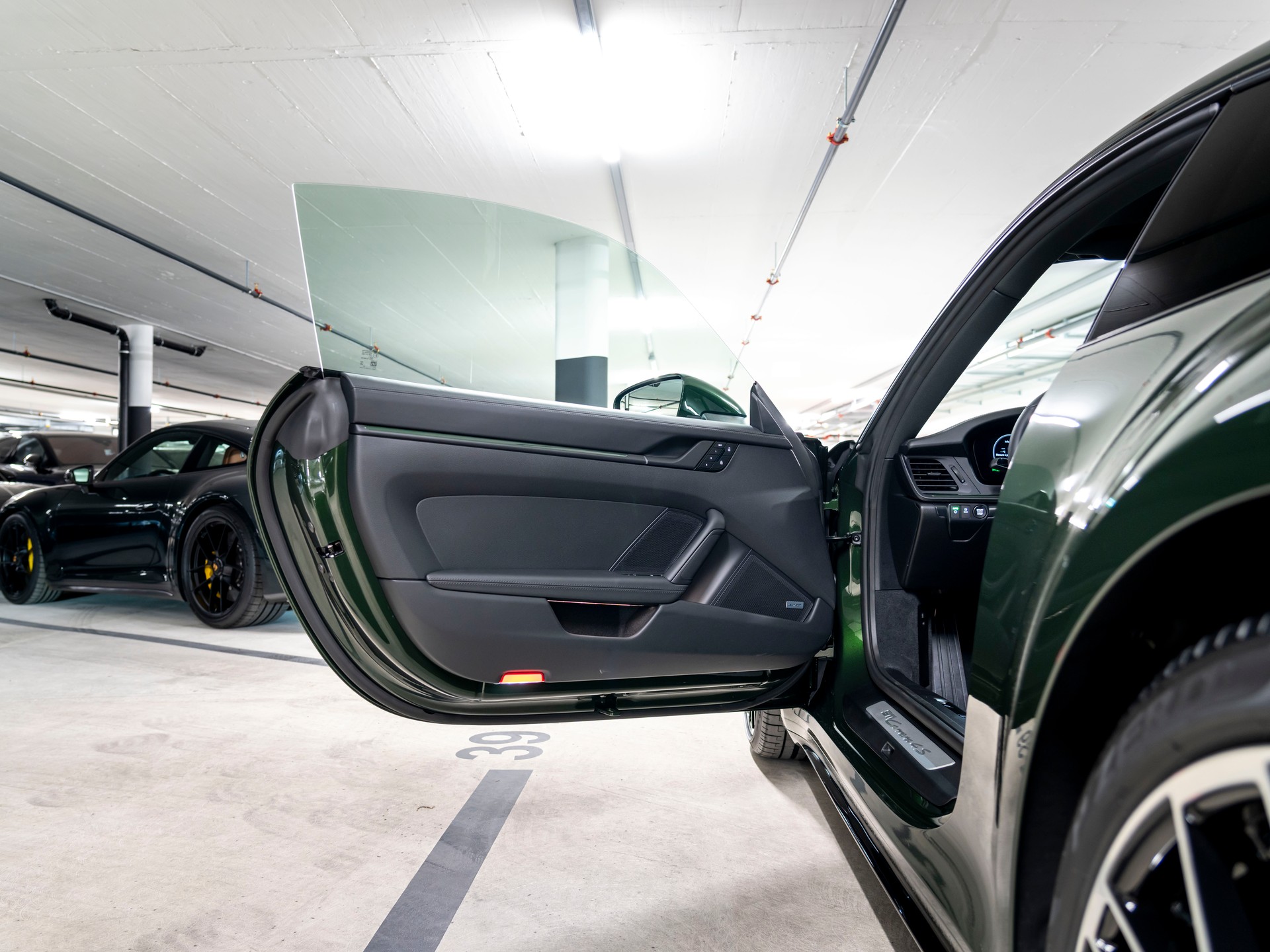 PORSCHE 911 Carrera 4S PDK-image-19