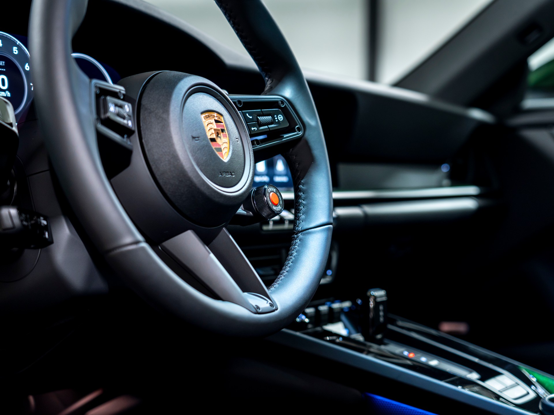 PORSCHE 911 Carrera 4S PDK-image-11