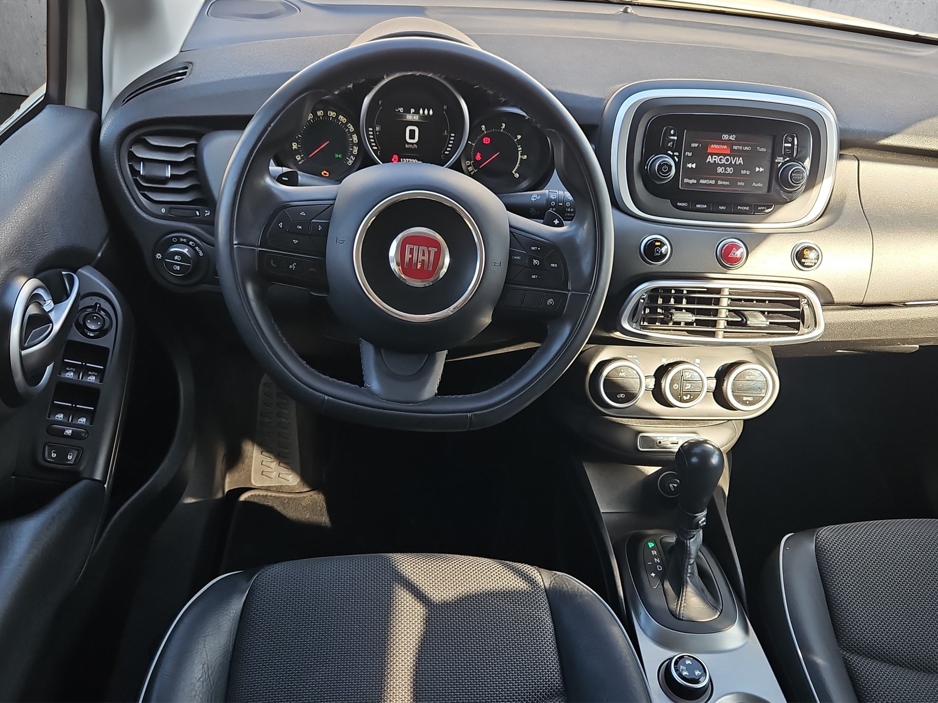 FIAT 500X 2.0 MJ Cross 4x4 Automatic-image-11