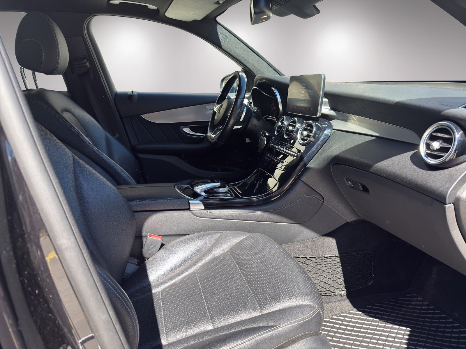 MERCEDES-BENZ GLC 250 d Exclusive 4Matic 9G-Tronic-image-11
