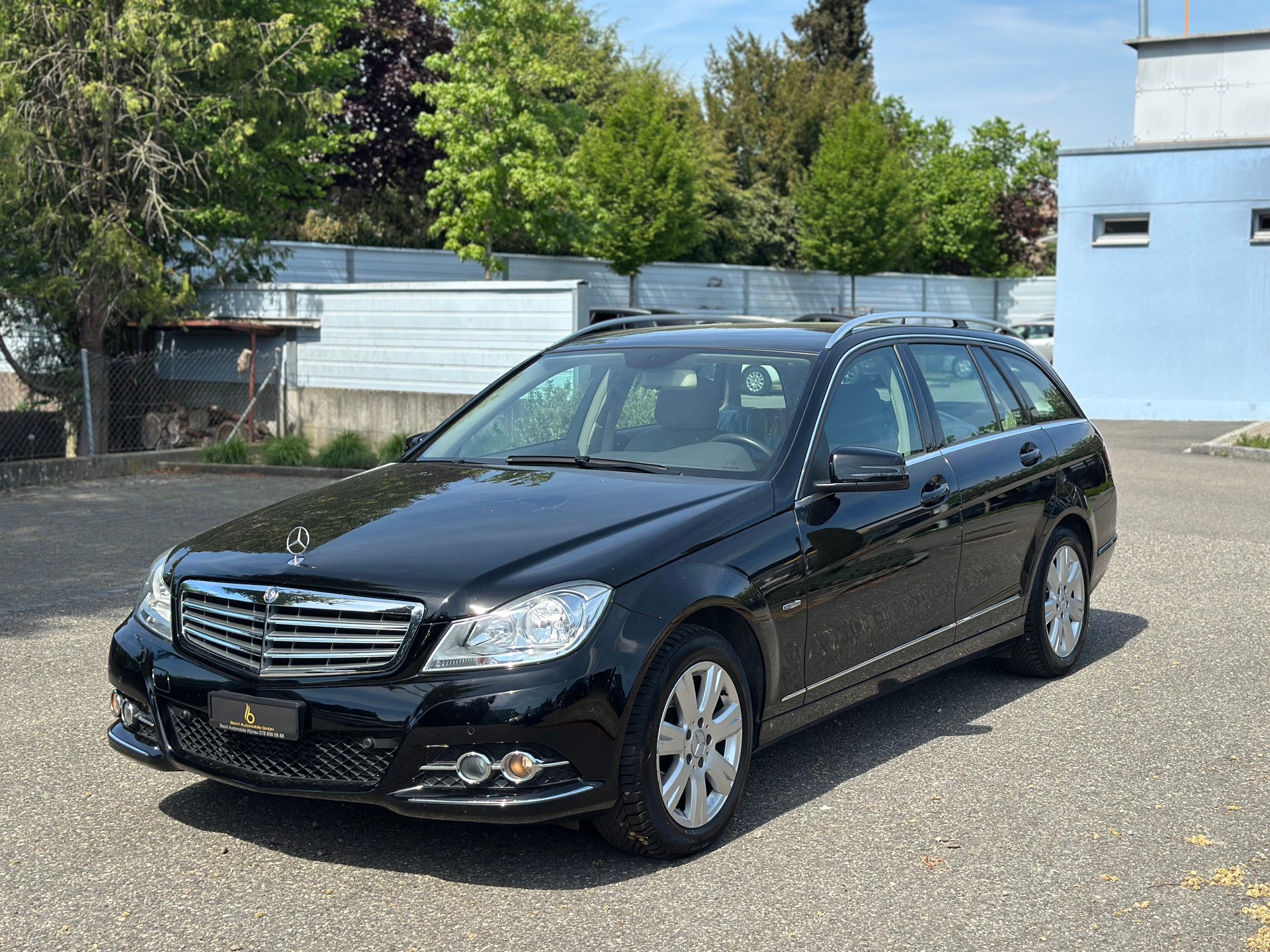 MERCEDES-BENZ C 180 BlueEfficiency 7G-Tronic-image-2