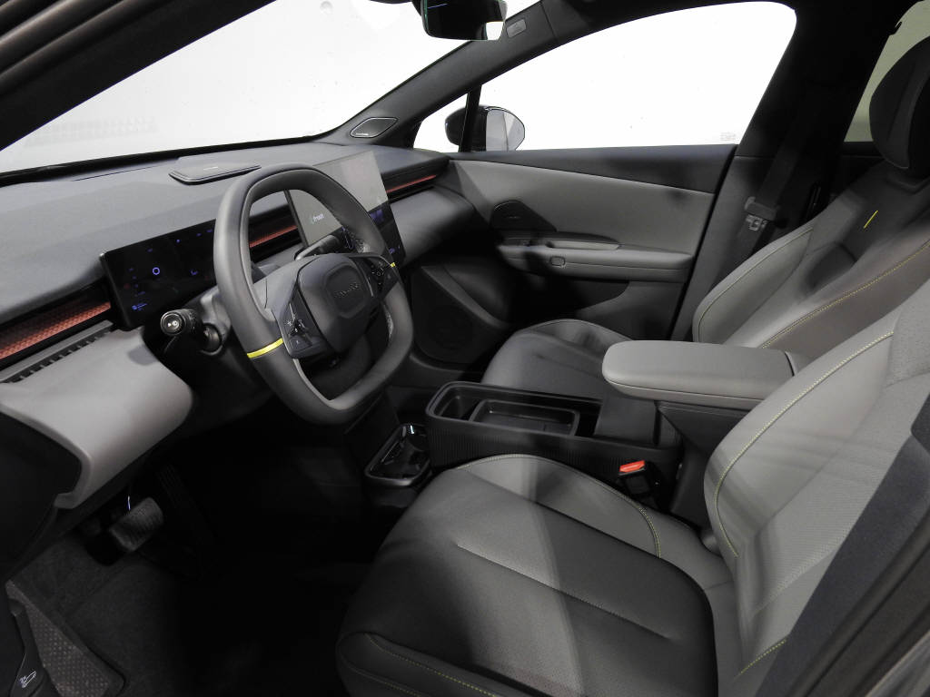 LYNK & CO 02-image-9