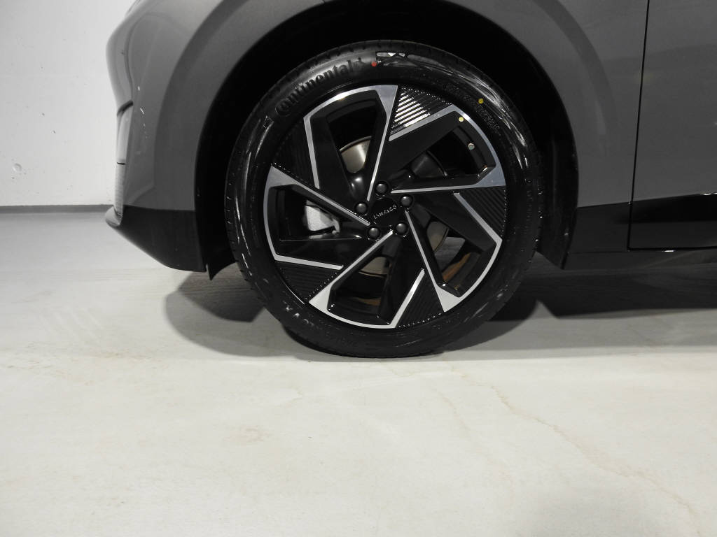 LYNK & CO 02-image-15