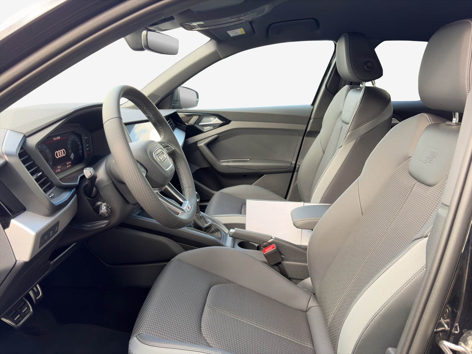 AUDI A1 Sportback 30 TFSI S Line Attraction S-tronic-image-6