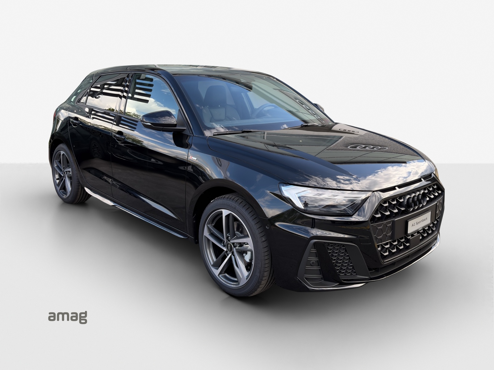 AUDI A1 Sportback 30 TFSI S Line Attraction S-tronic-image-4