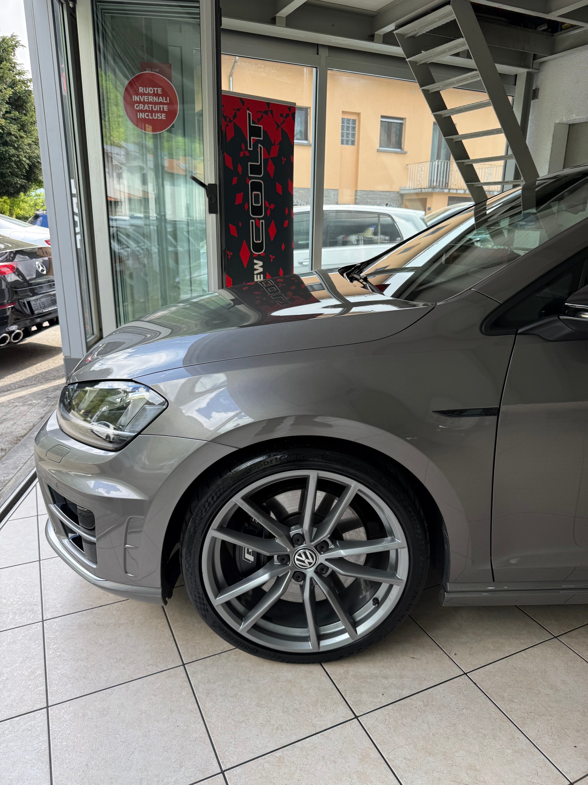 VW Golf 2.0 TSI R 4Motion DSG-image-1
