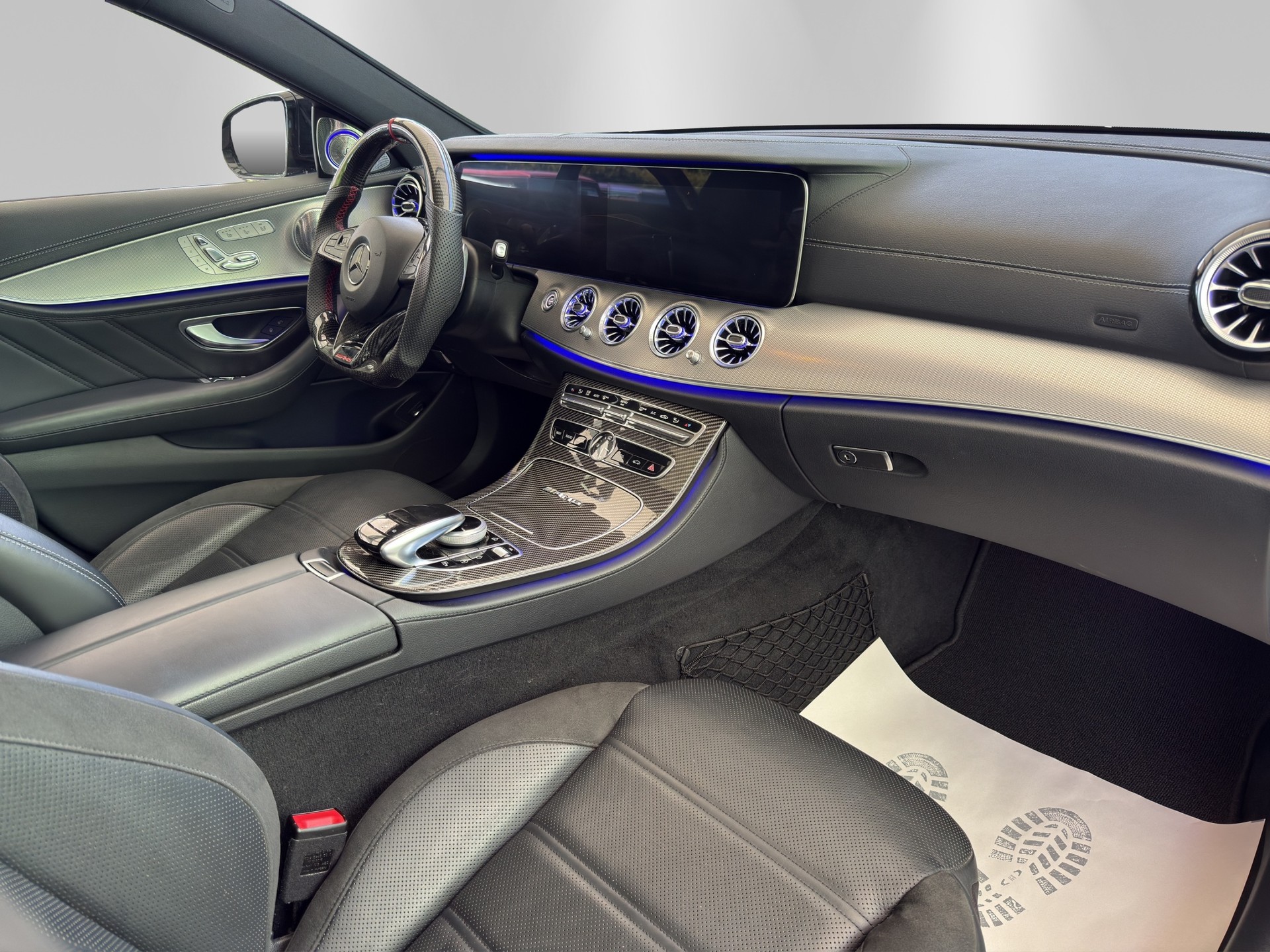 MERCEDES-BENZ E 43 AMG 4 Matic 9G-Tronic-image-17