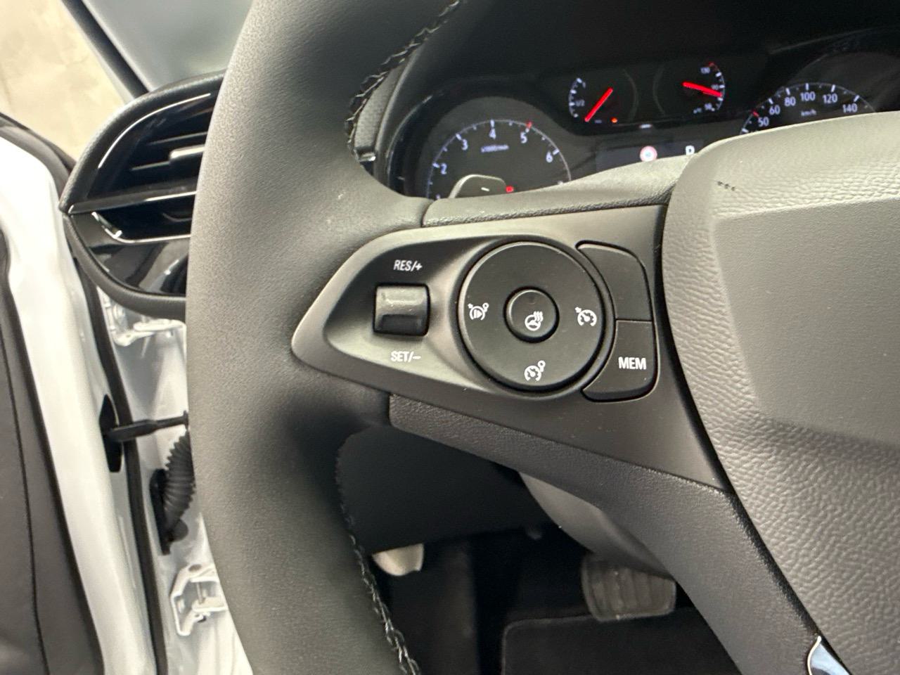 OPEL Corsa 1.2 MHEV Edition-image-8
