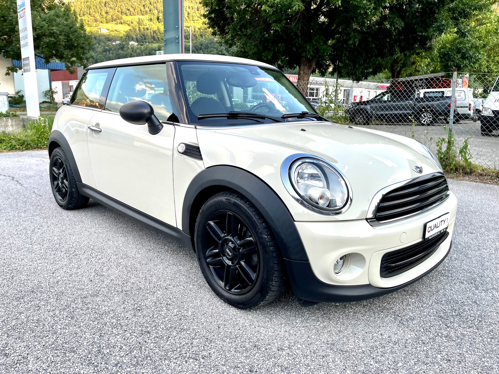 MINI One Ray-image-0