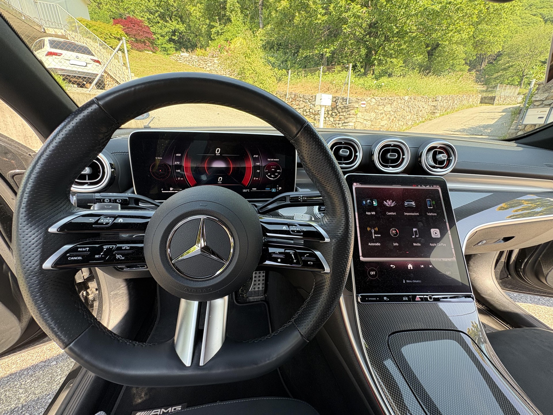 MERCEDES-BENZ C 300 AMG Line 4matic-image-4