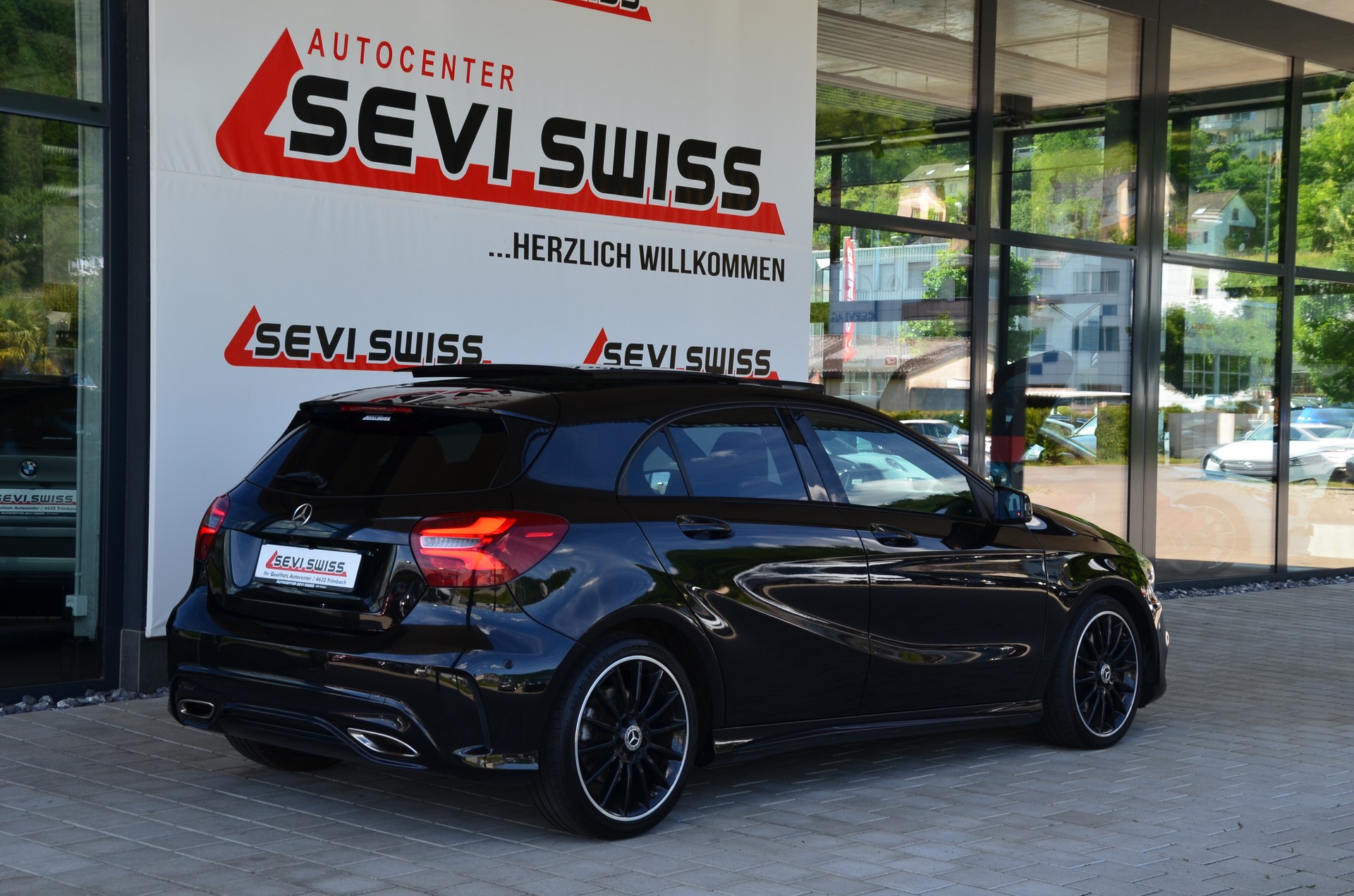 MERCEDES-BENZ A 250 AMG Line 4Matic 7G-DCT*Frisch ab MFK,1 Jahr oder 20000km Garantie auf Motor und Getriebe*-image-4