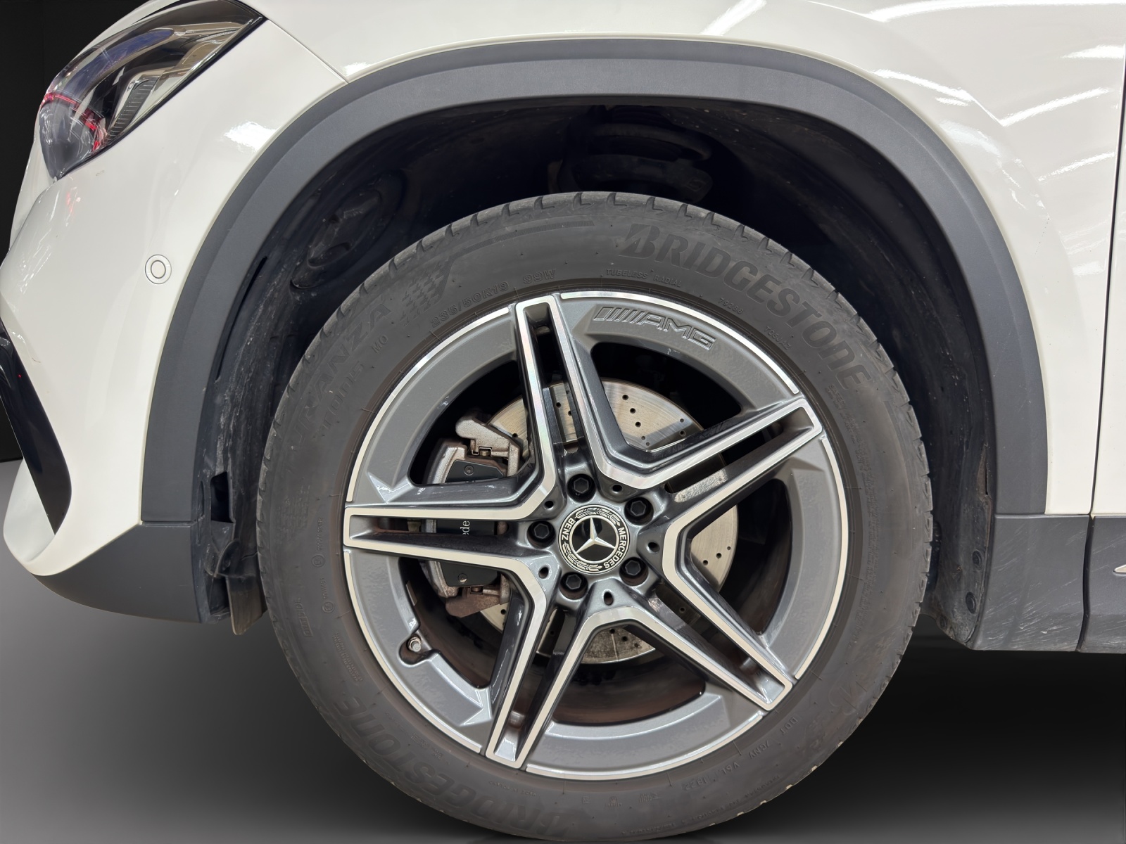 MERCEDES-BENZ GLA 250e AMG Line 8G-DCT-image-7