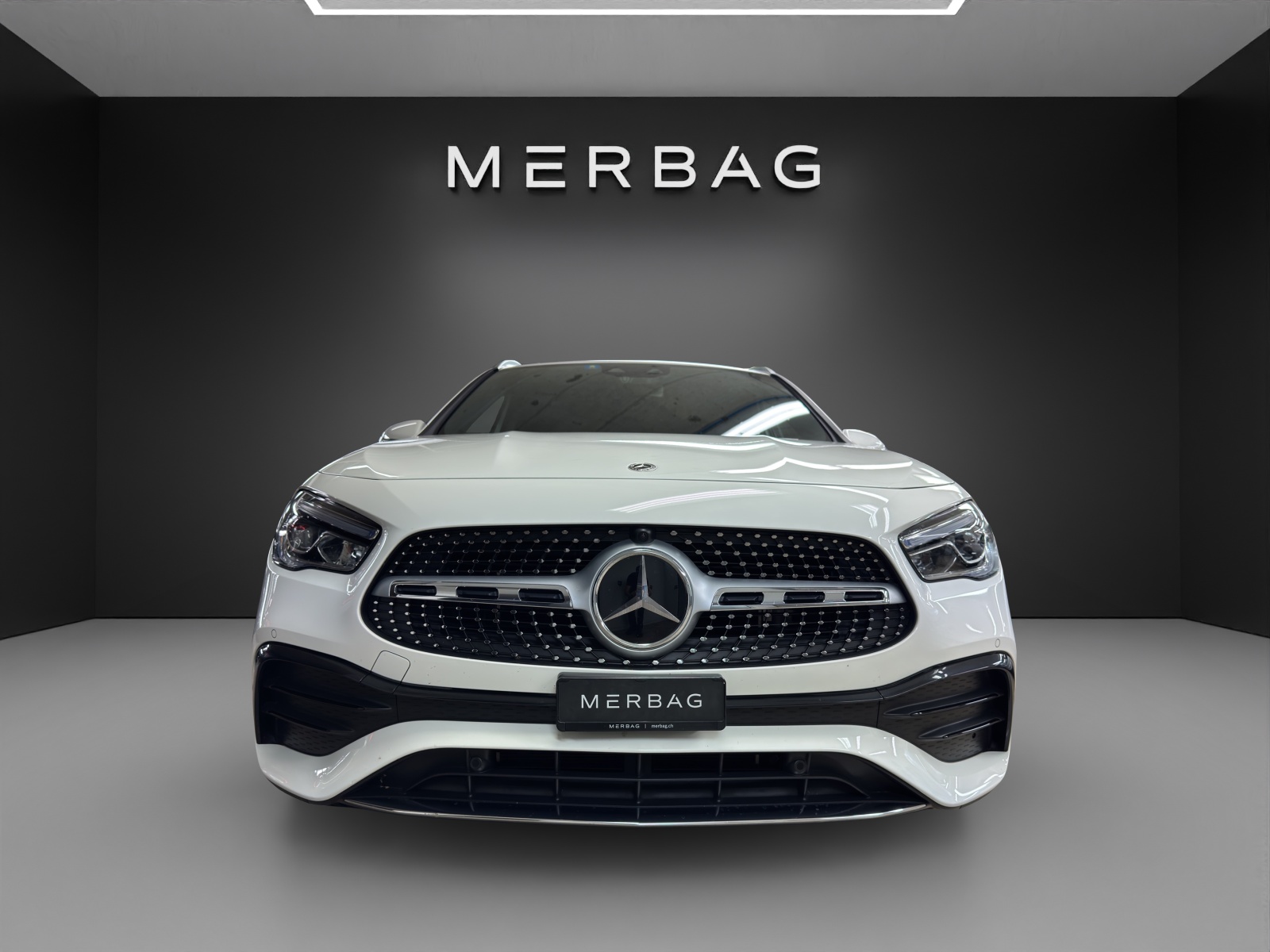 MERCEDES-BENZ GLA 250e AMG Line 8G-DCT-image-6