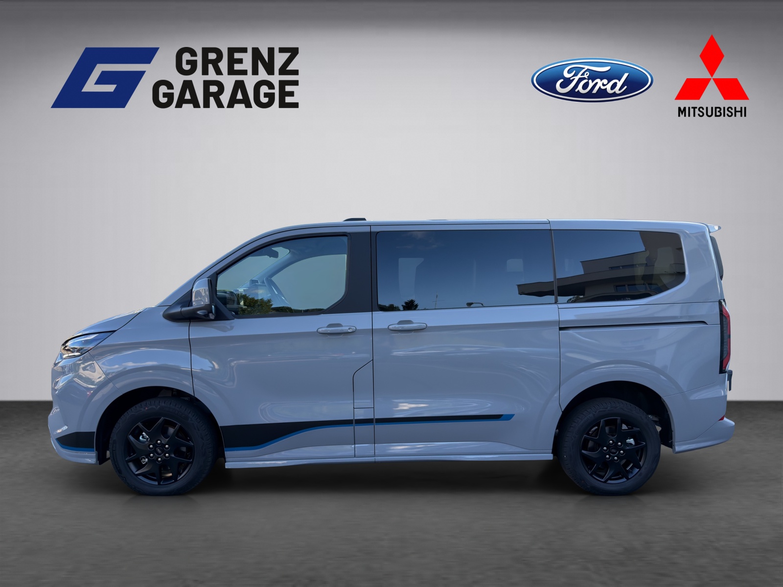 FORD Tourneo C Bus 320 L1 2.0 EcoBlue 170 Sport 4x4-image-1