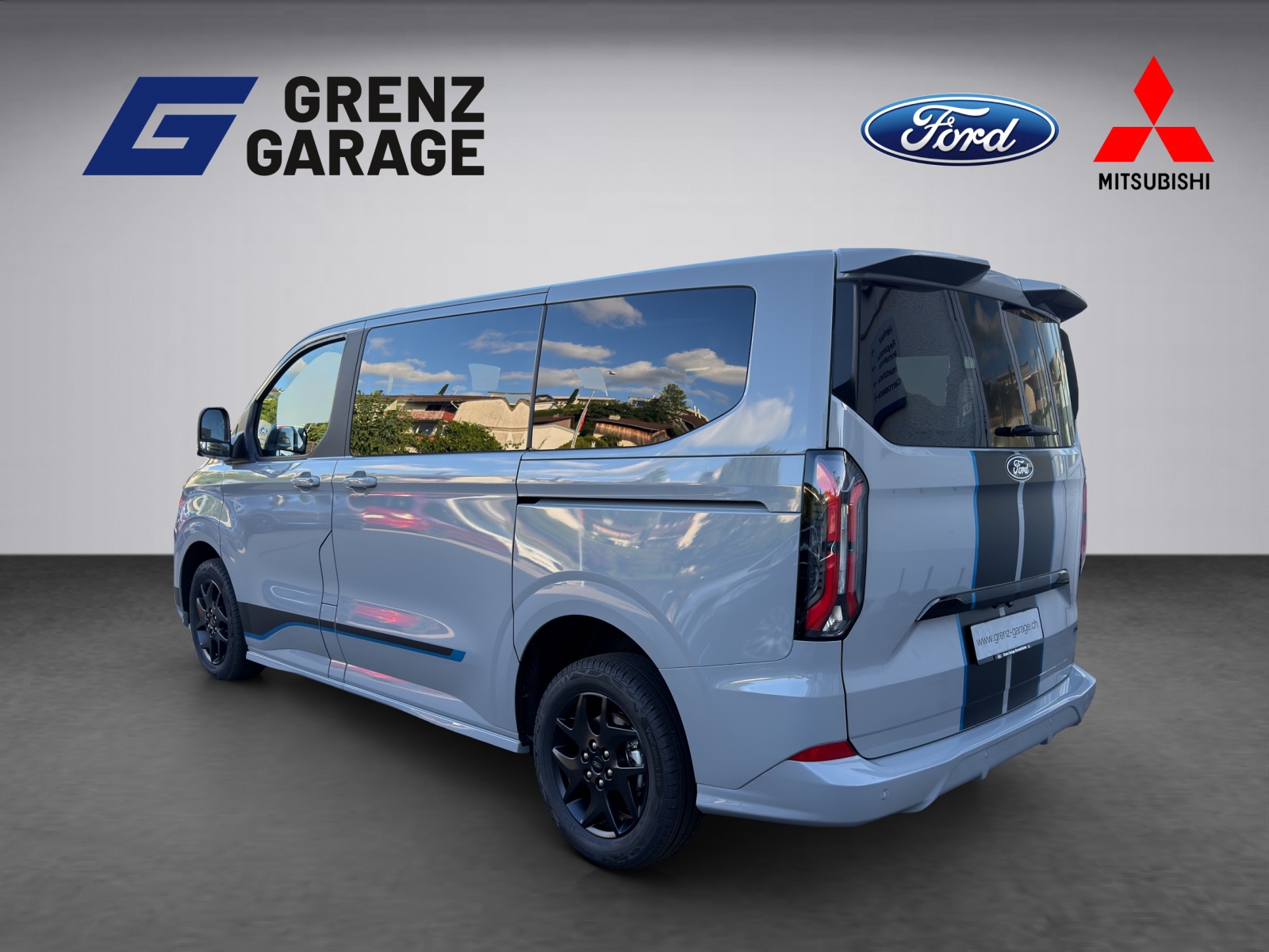 FORD Tourneo C Bus 320 L1 2.0 EcoBlue 170 Sport 4x4-image-2