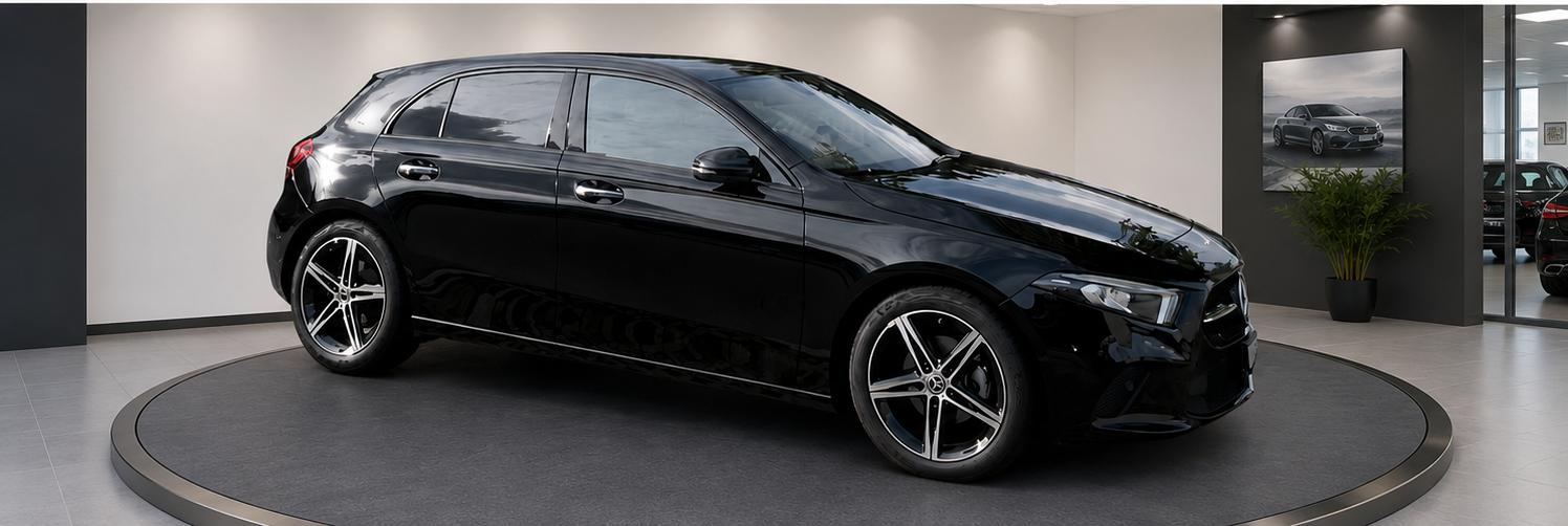 MERCEDES-BENZ A 180 Night Star 7G-DCT CON GANCIO DI TRAINO-image-1