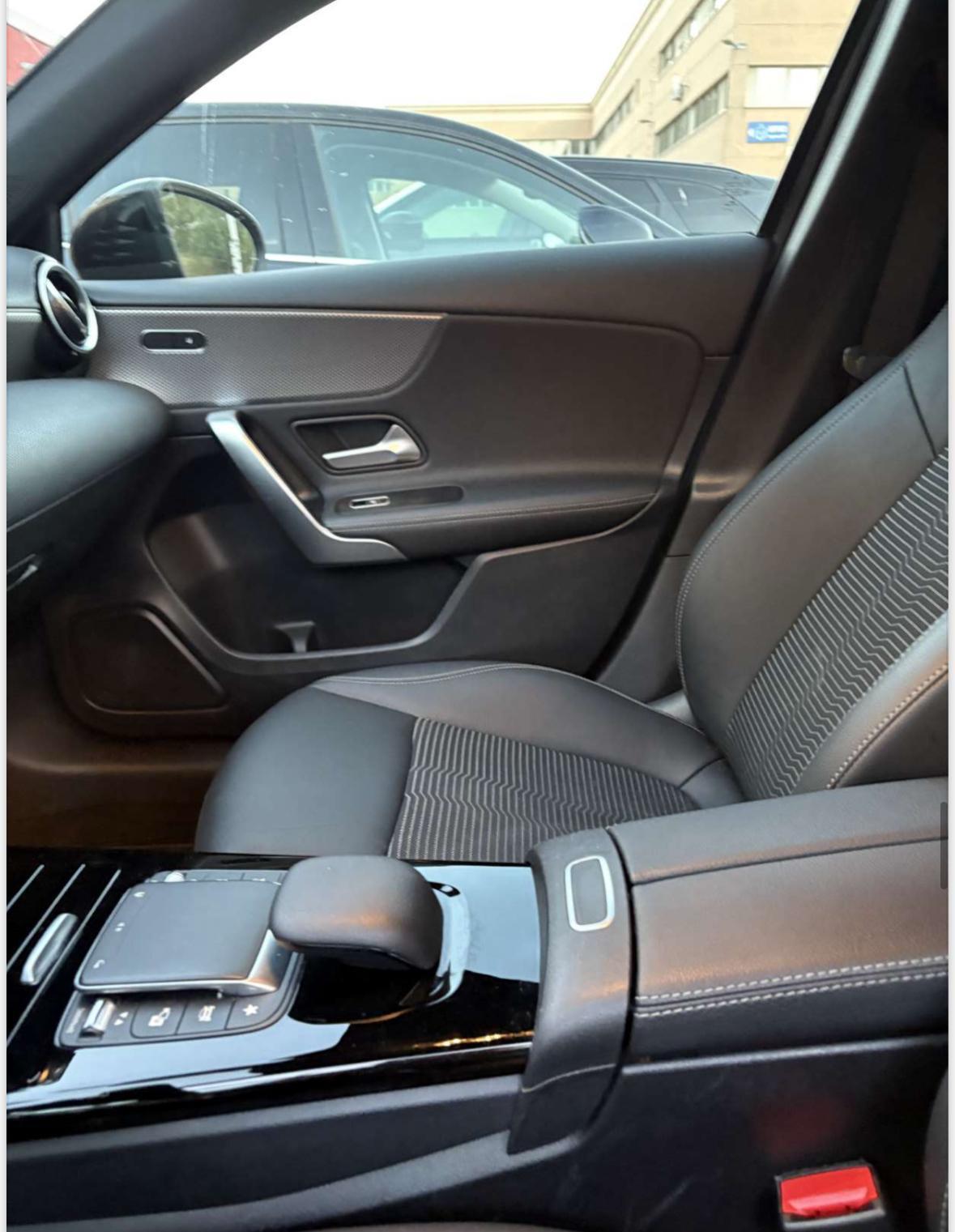 MERCEDES-BENZ A 180 Night Star 7G-DCT CON GANCIO DI TRAINO-image-5