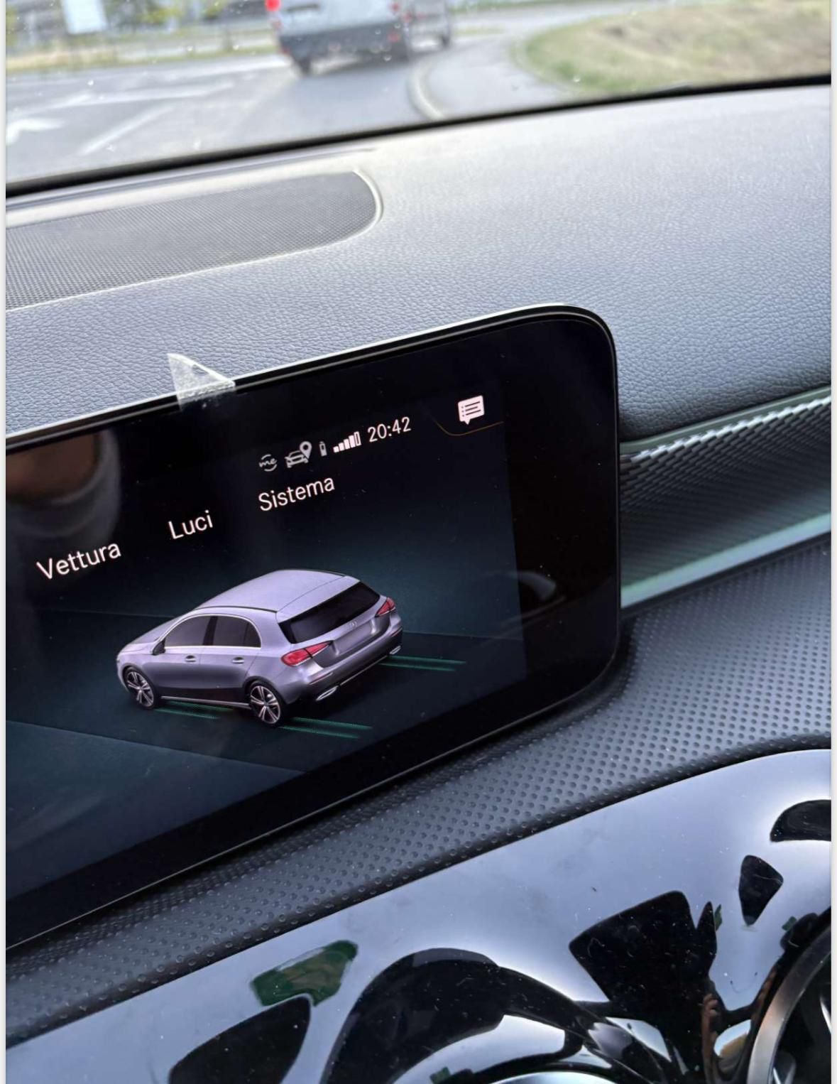 MERCEDES-BENZ A 180 Night Star 7G-DCT CON GANCIO DI TRAINO-image-3