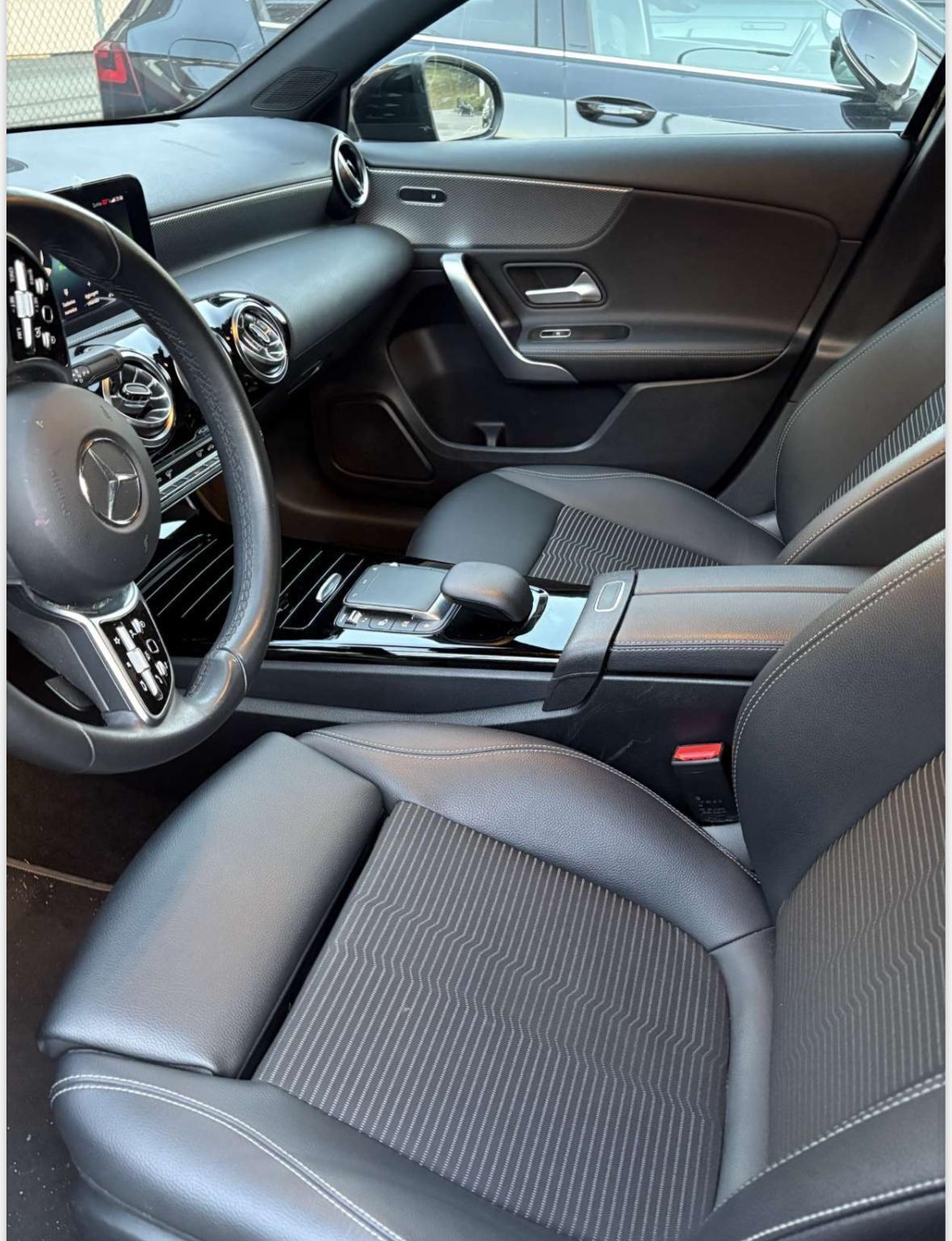 MERCEDES-BENZ A 180 Night Star 7G-DCT CON GANCIO DI TRAINO-image-4