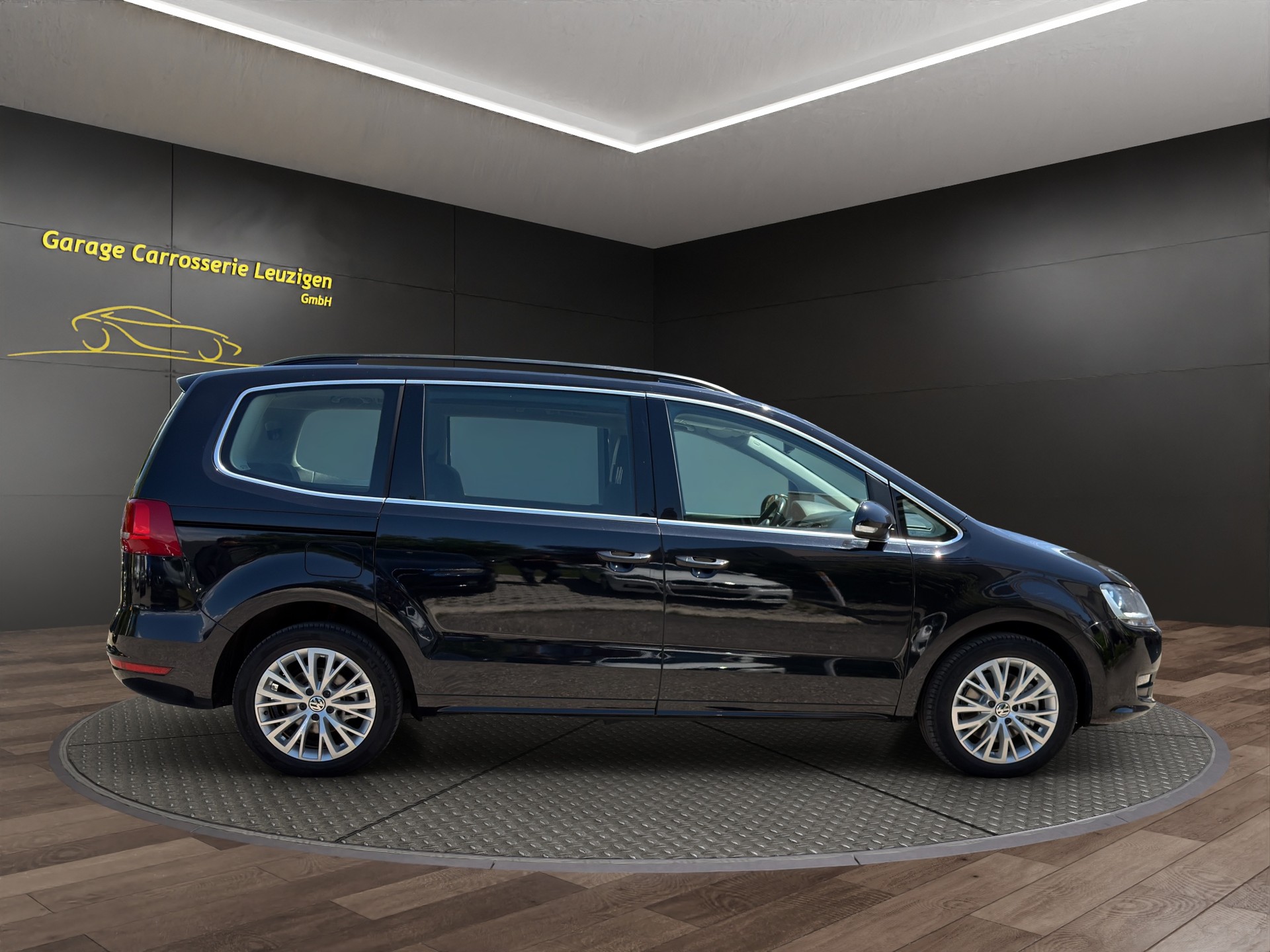 VW Sharan 2.0 TDI BMT Comfortline DSG 7 Plätze-image-7