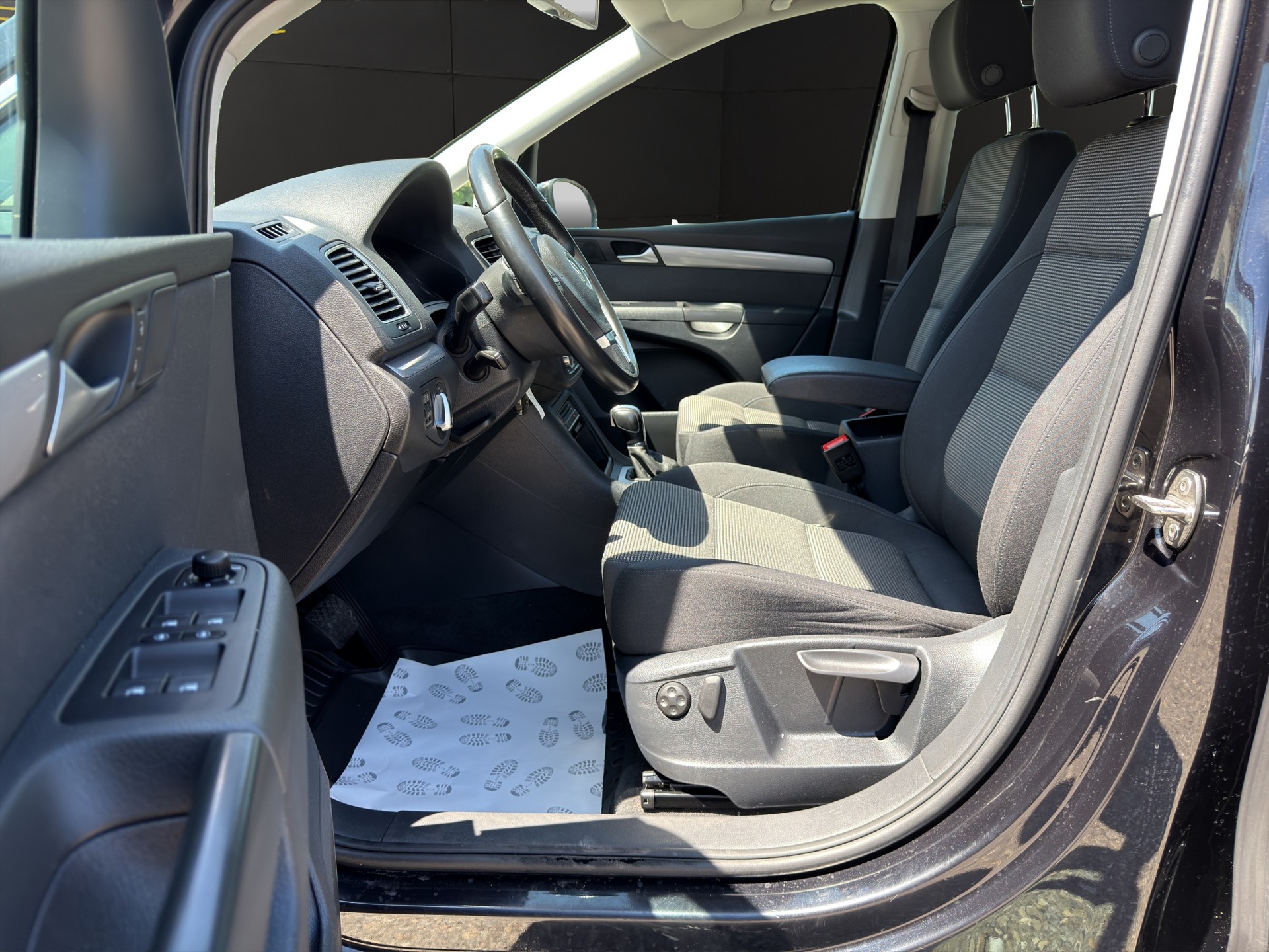 VW Sharan 2.0 TDI BMT Comfortline DSG 7 Plätze-image-8