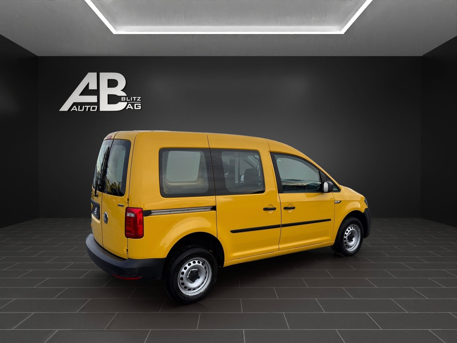 VW Caddy 2.0TDI 4Motion BlueMotion Technology mit 122 PS-image-4