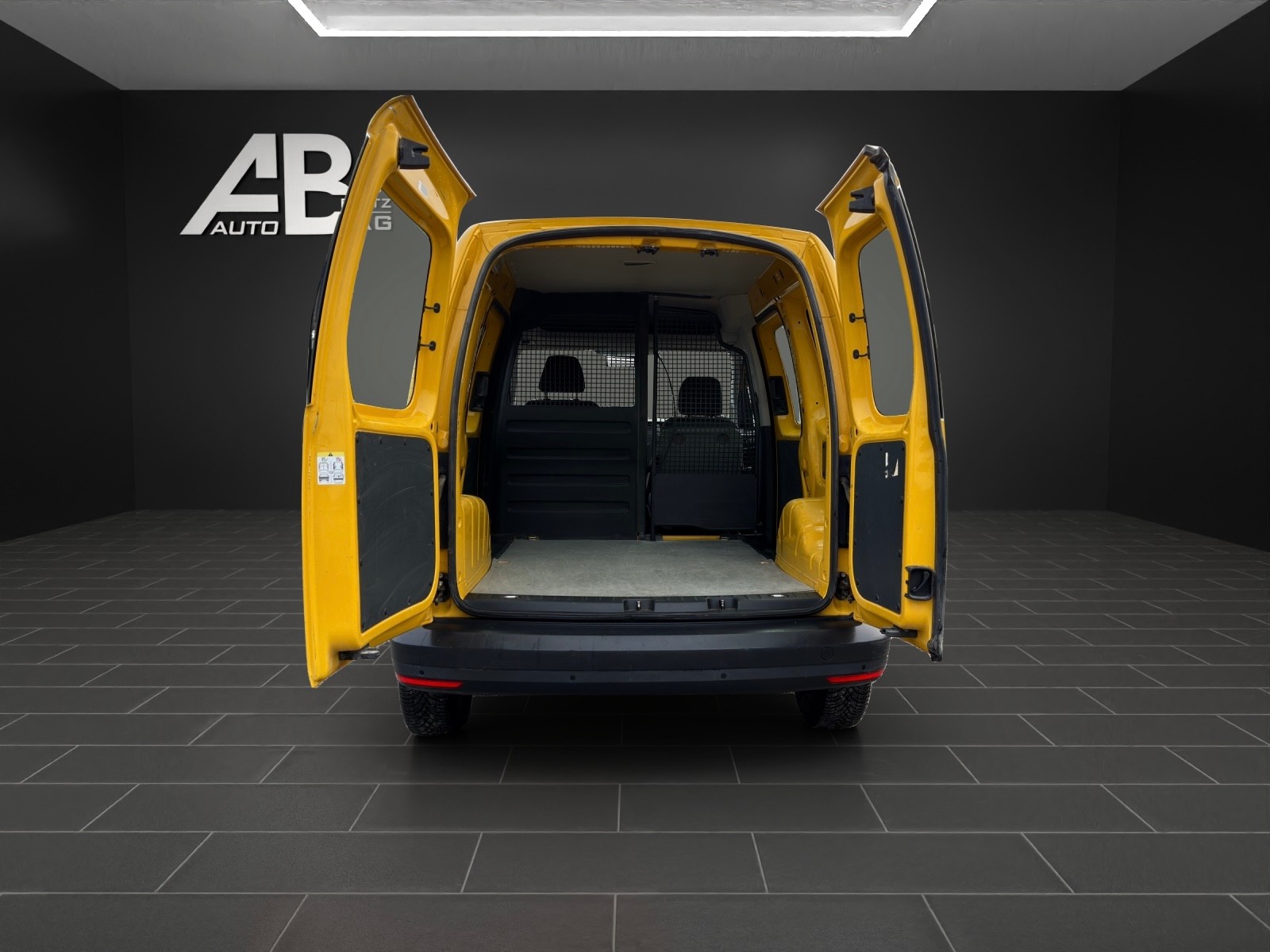 VW Caddy 2.0TDI 4Motion BlueMotion Technology mit 122 PS-image-11