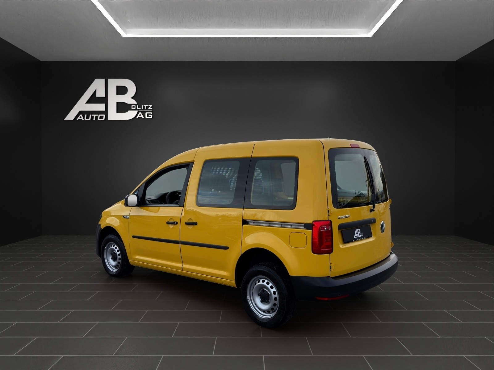 VW Caddy 2.0TDI 4Motion BlueMotion Technology mit 122 PS-image-2