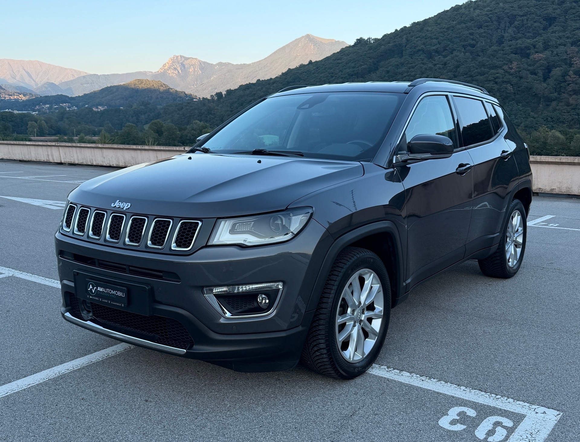 JEEP Compass 4x2 1.3 Turbo Limited DKG-image-1
