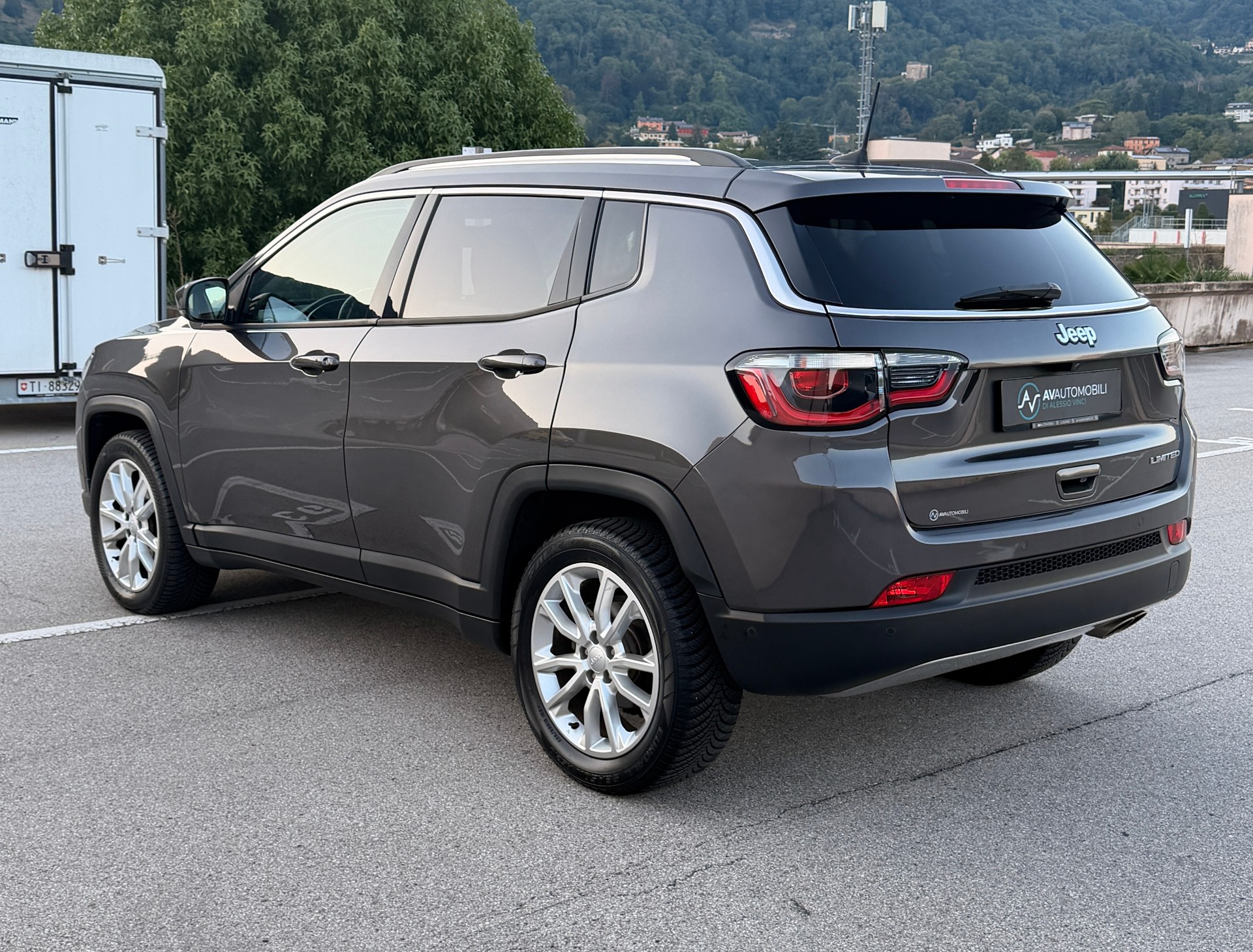 JEEP Compass 4x2 1.3 Turbo Limited DKG-image-5