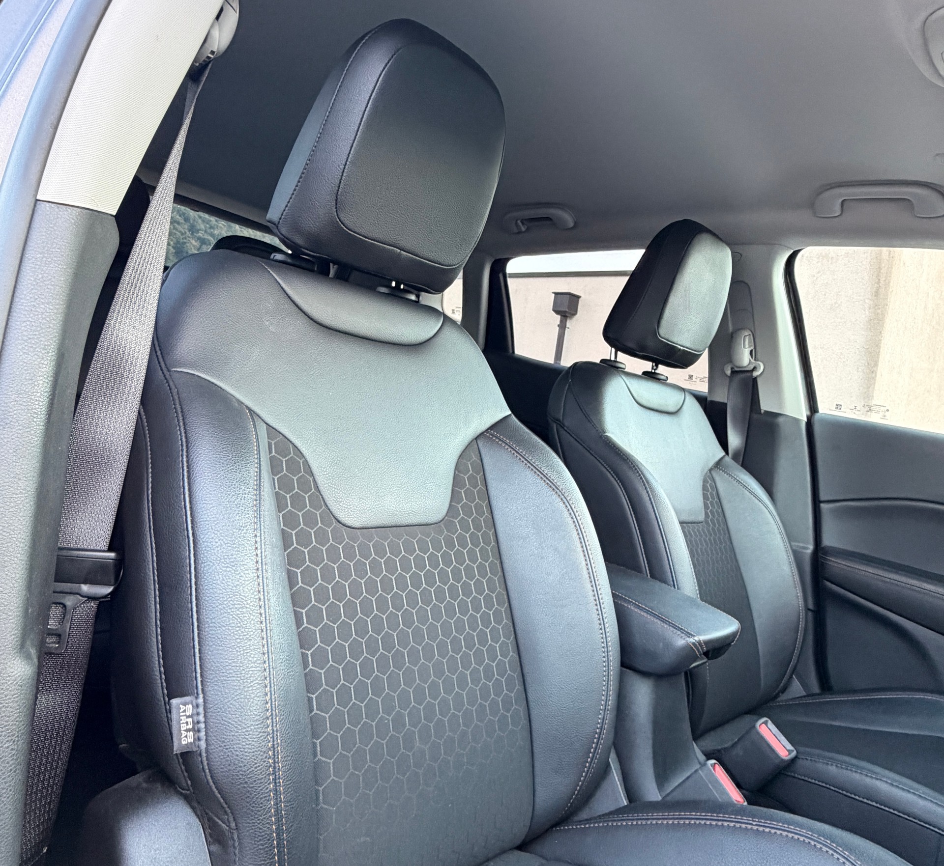 JEEP Compass 4x2 1.3 Turbo Limited DKG-image-12