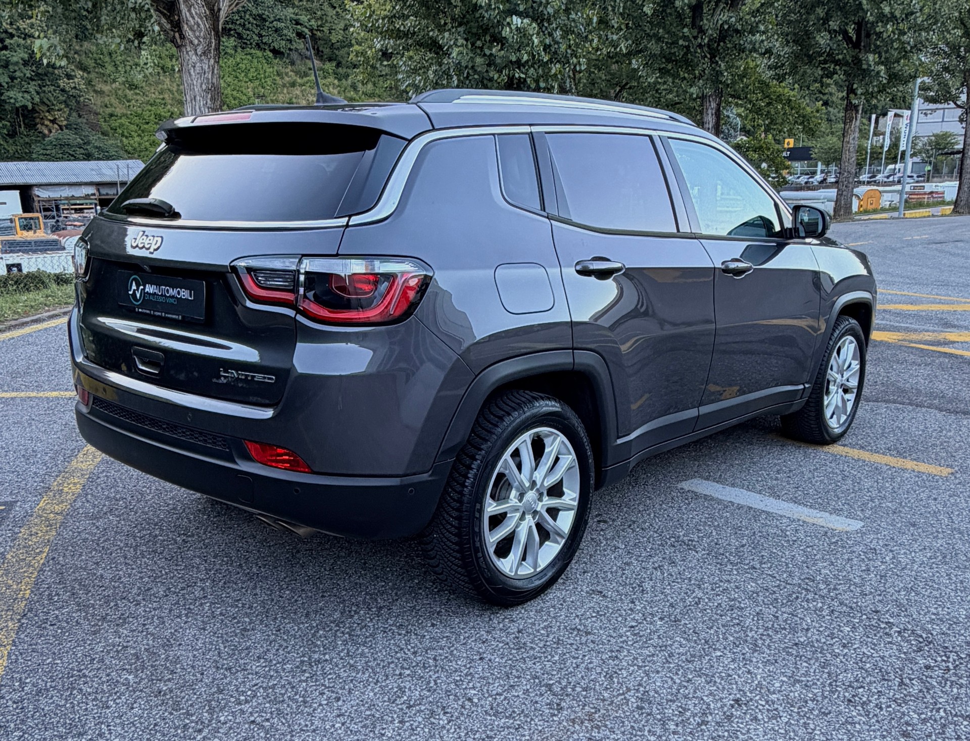 JEEP Compass 4x2 1.3 Turbo Limited DKG-image-3