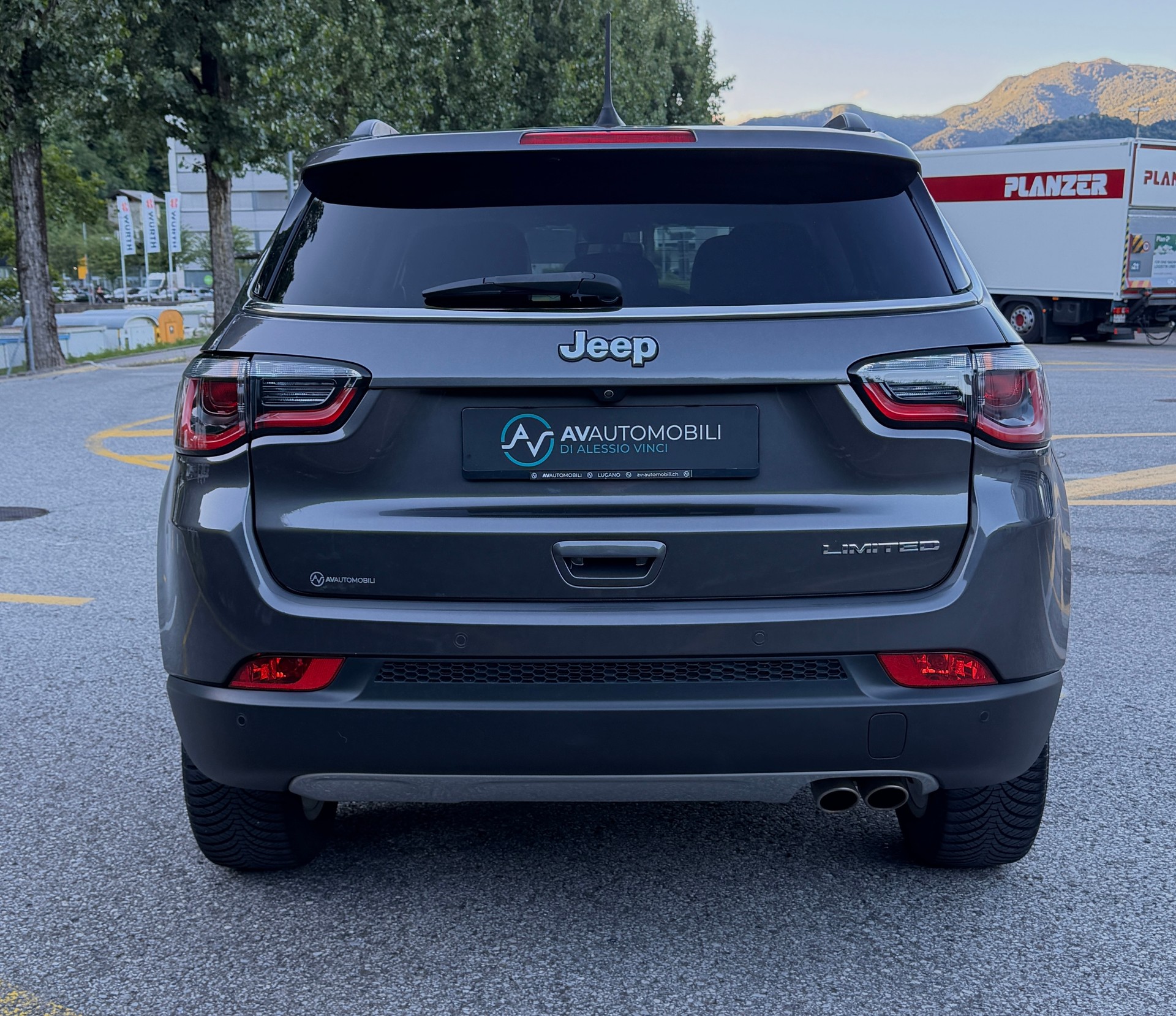JEEP Compass 4x2 1.3 Turbo Limited DKG-image-5