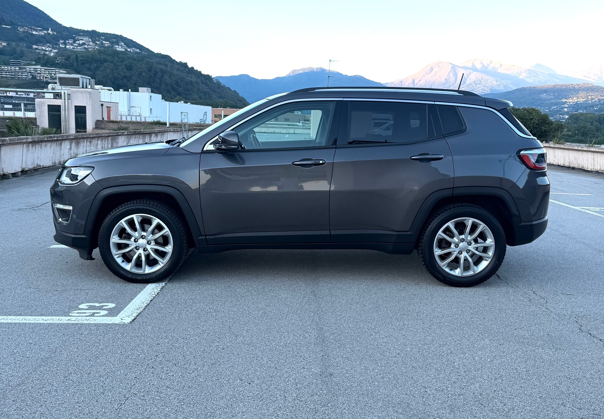 JEEP Compass 4x2 1.3 Turbo Limited DKG-image-6